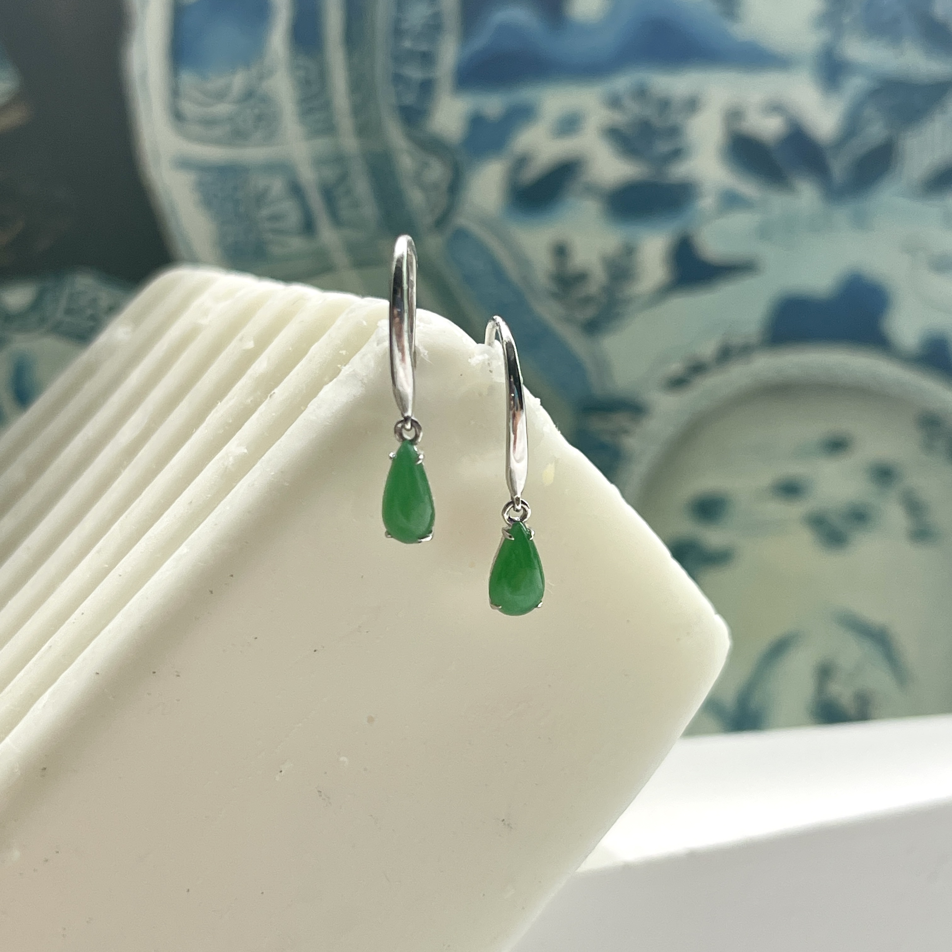 18K White Gold Green Jade Earrings (PJA00628)