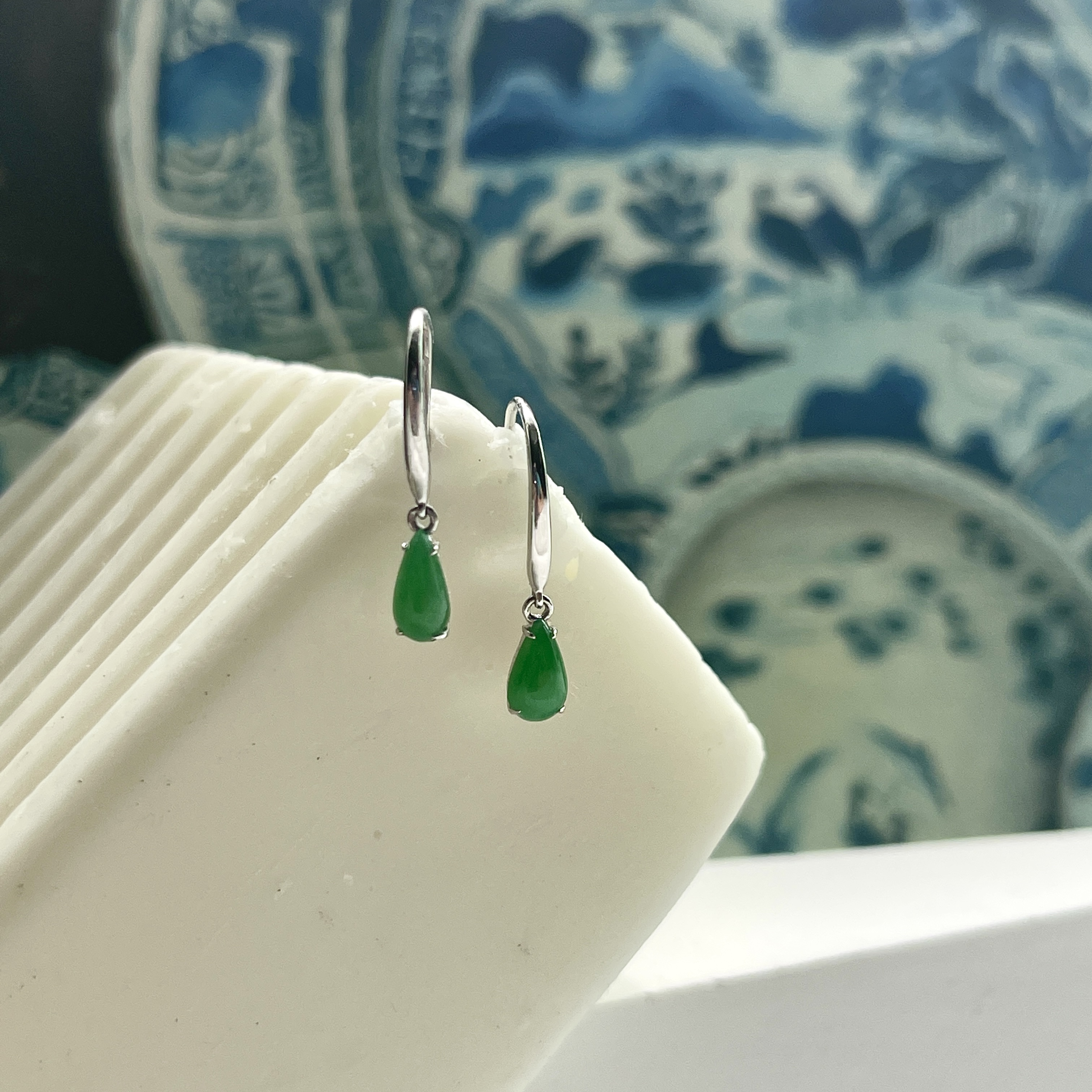 18K White Gold Green Jade Earrings (PJA00628)