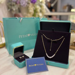 18K Gold Akoya Necklace and Pearl Earrings (PPE00013)