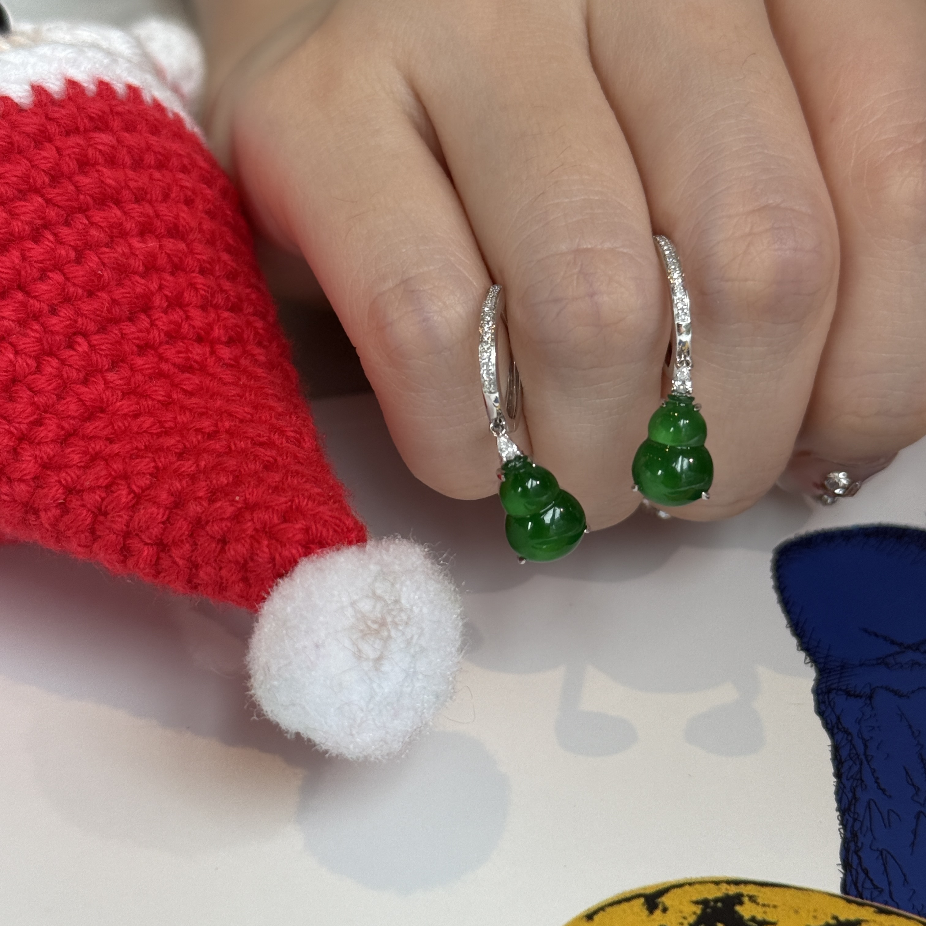Green Hulu Jade Earrings (PJA00696C)