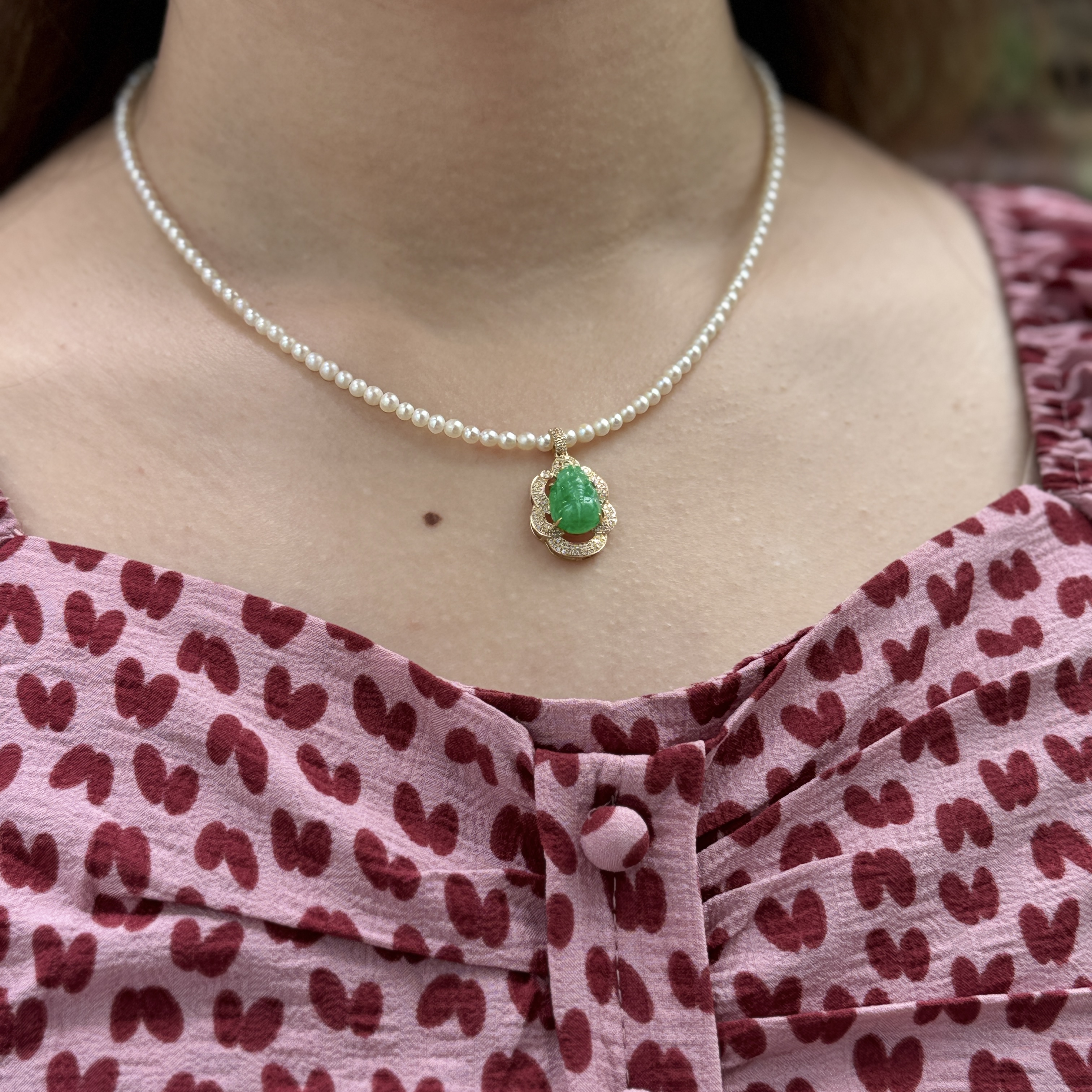 18K Yellow Gold Vivid Green Pixiu Jade Pendant (PJA00495)