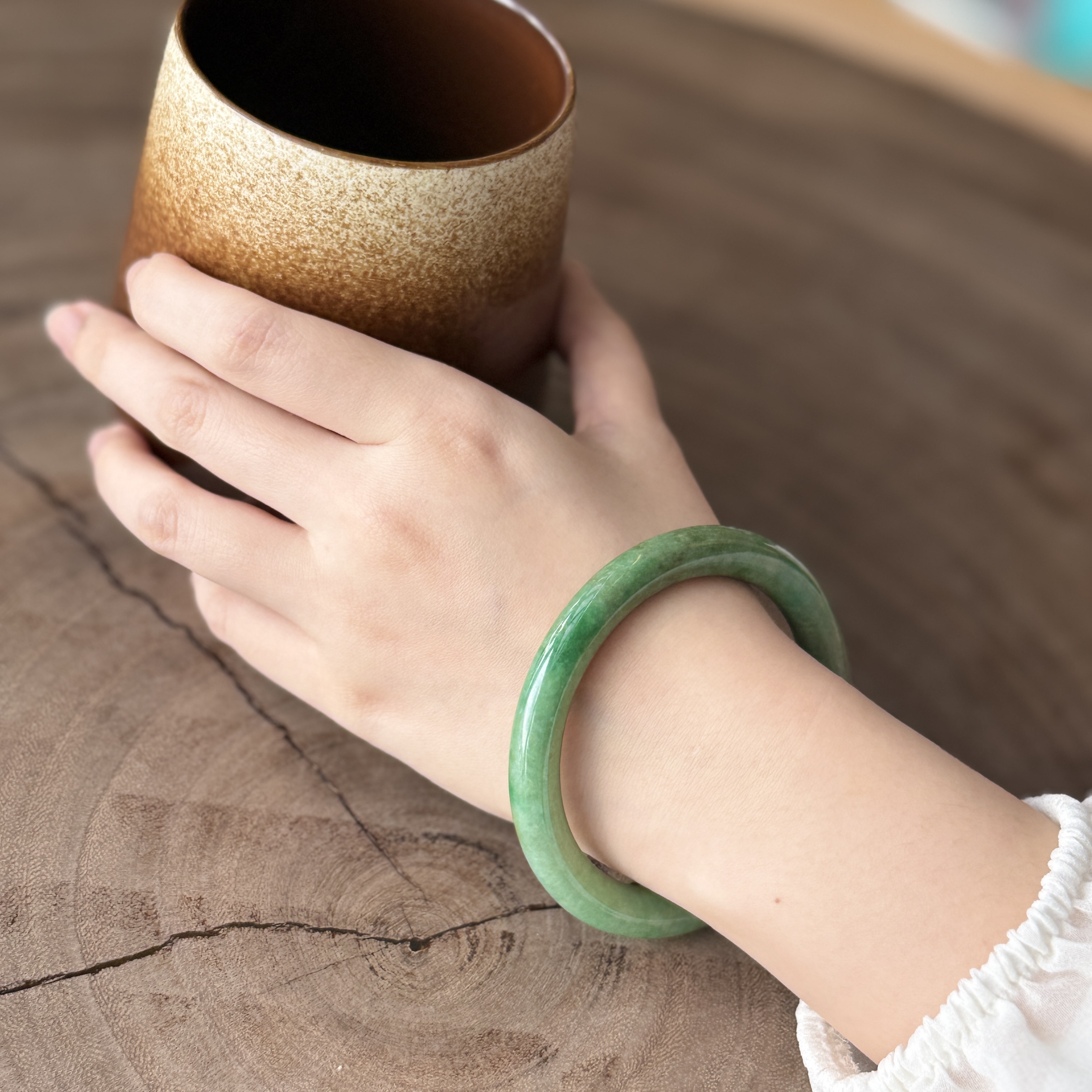 Green Jadeite Bangle (PJA00840)