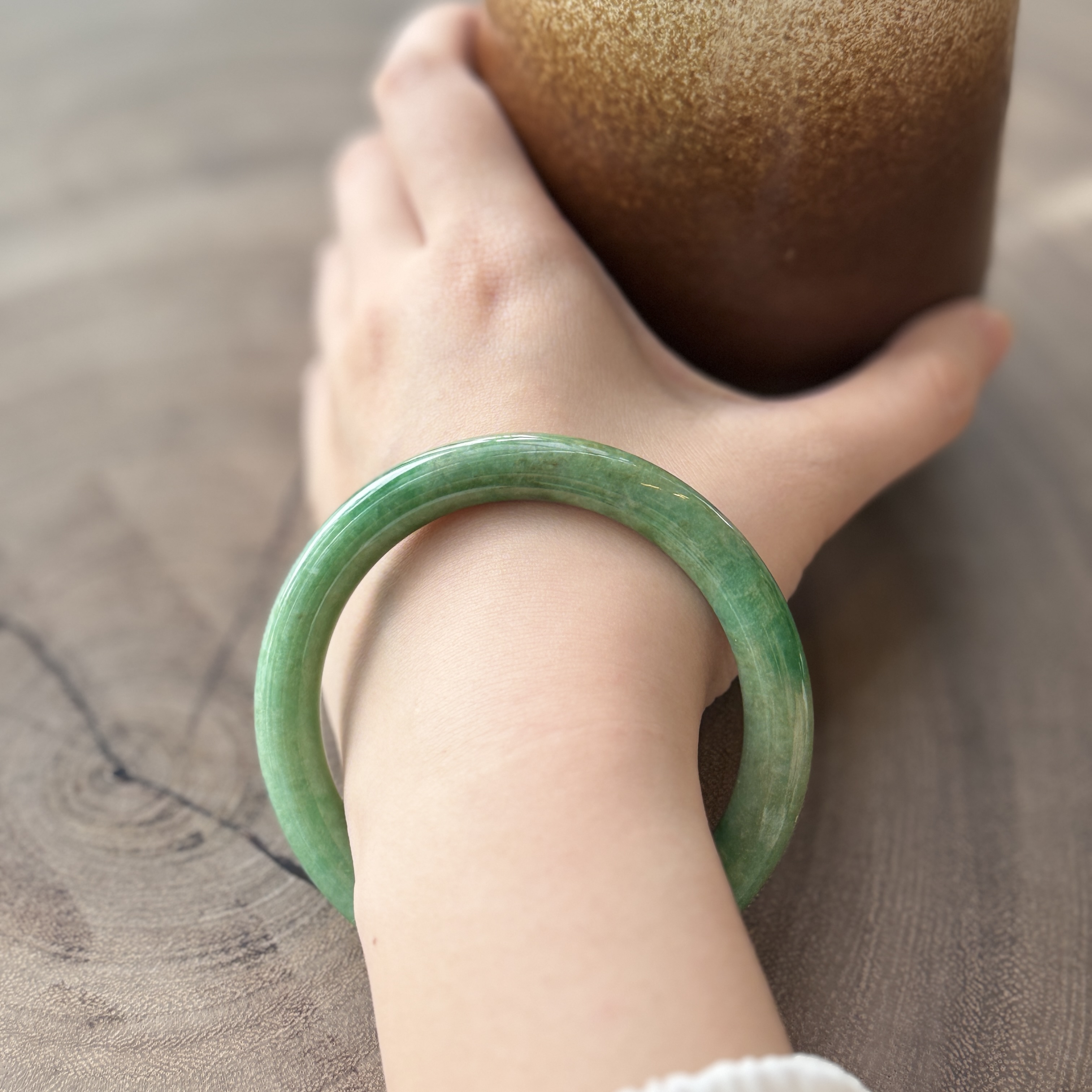 Green Jadeite Bangle (PJA00840)