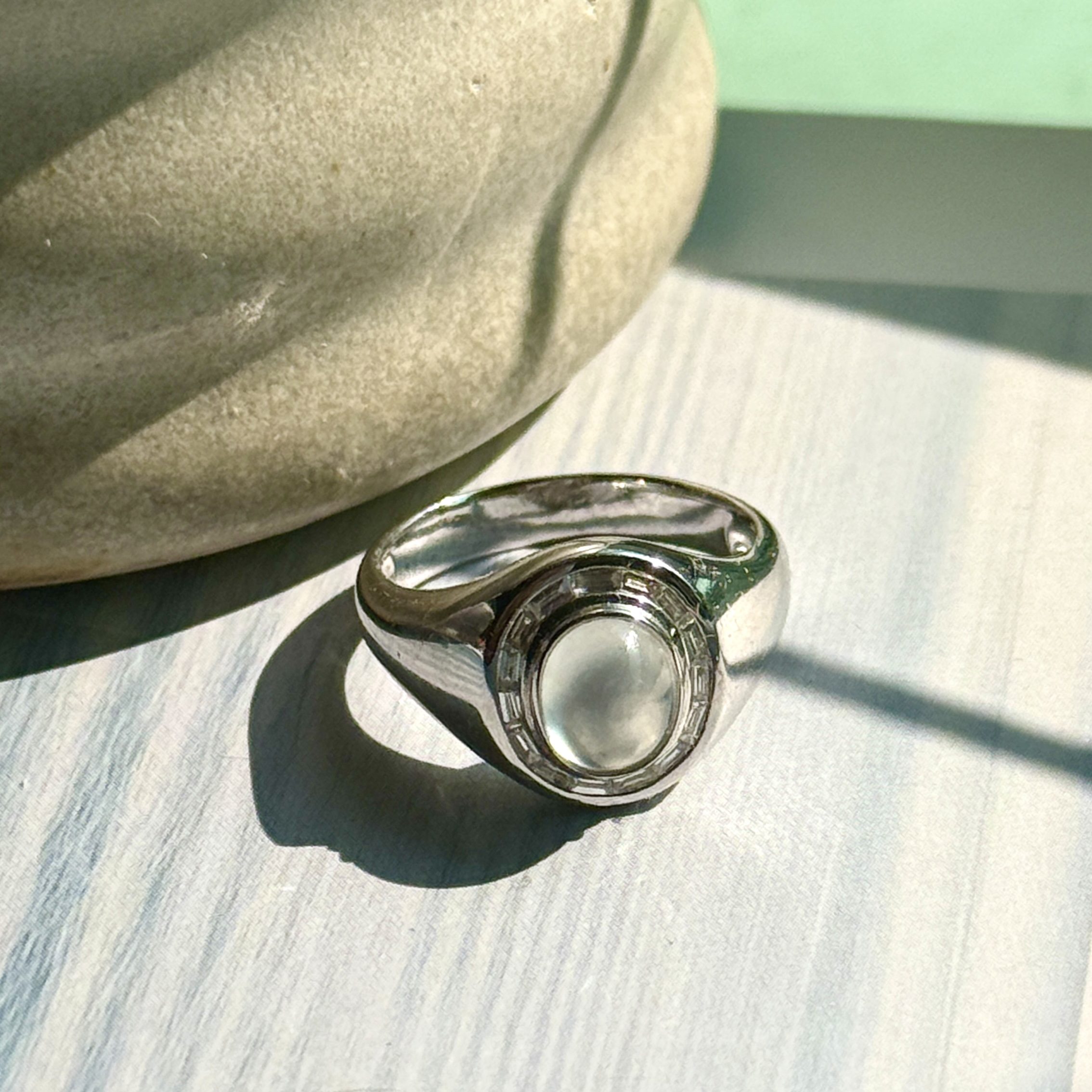 18K White Gold Glassy Jade Ring (PJA00638)