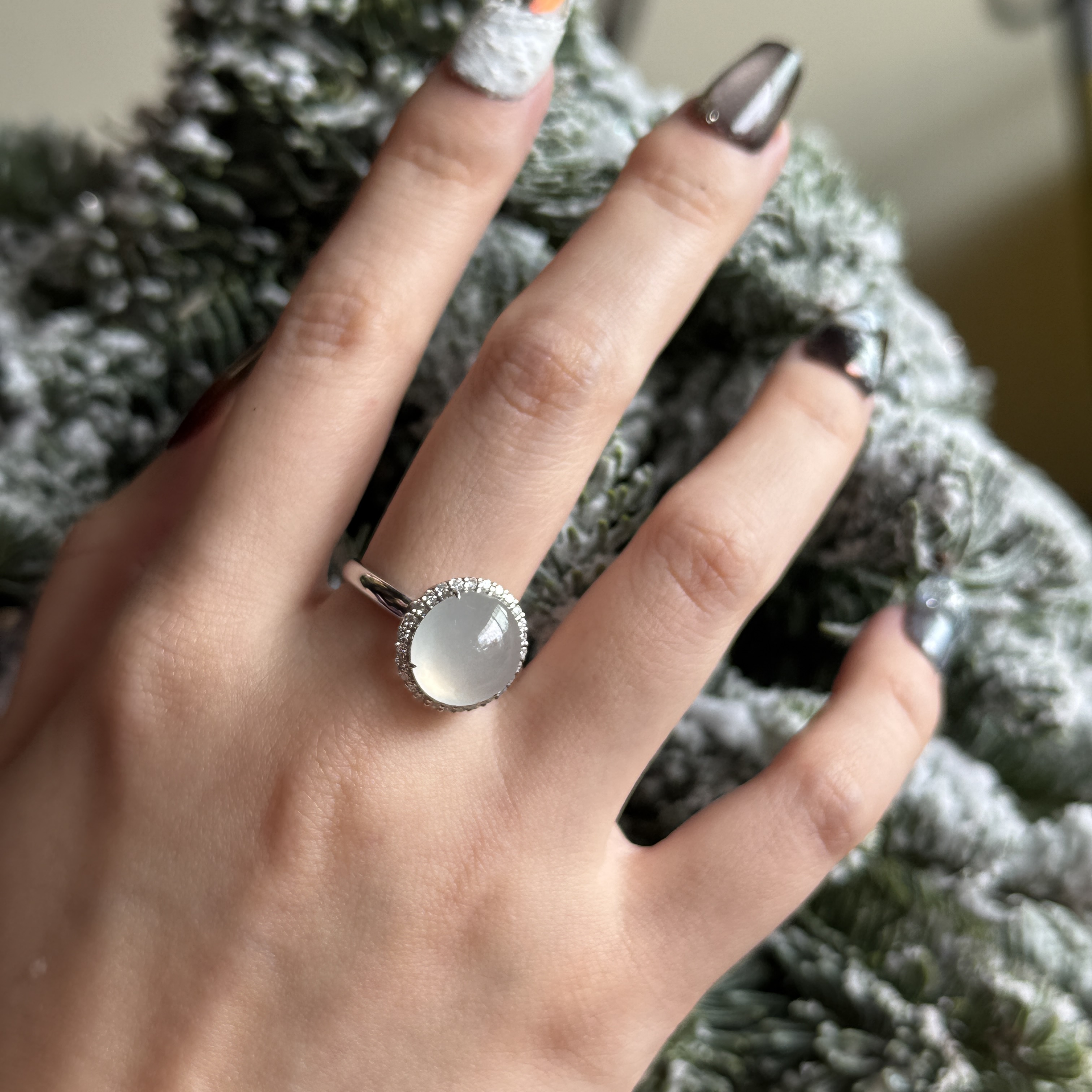 18k White Gold Icy Jade Ring (PJA00637)