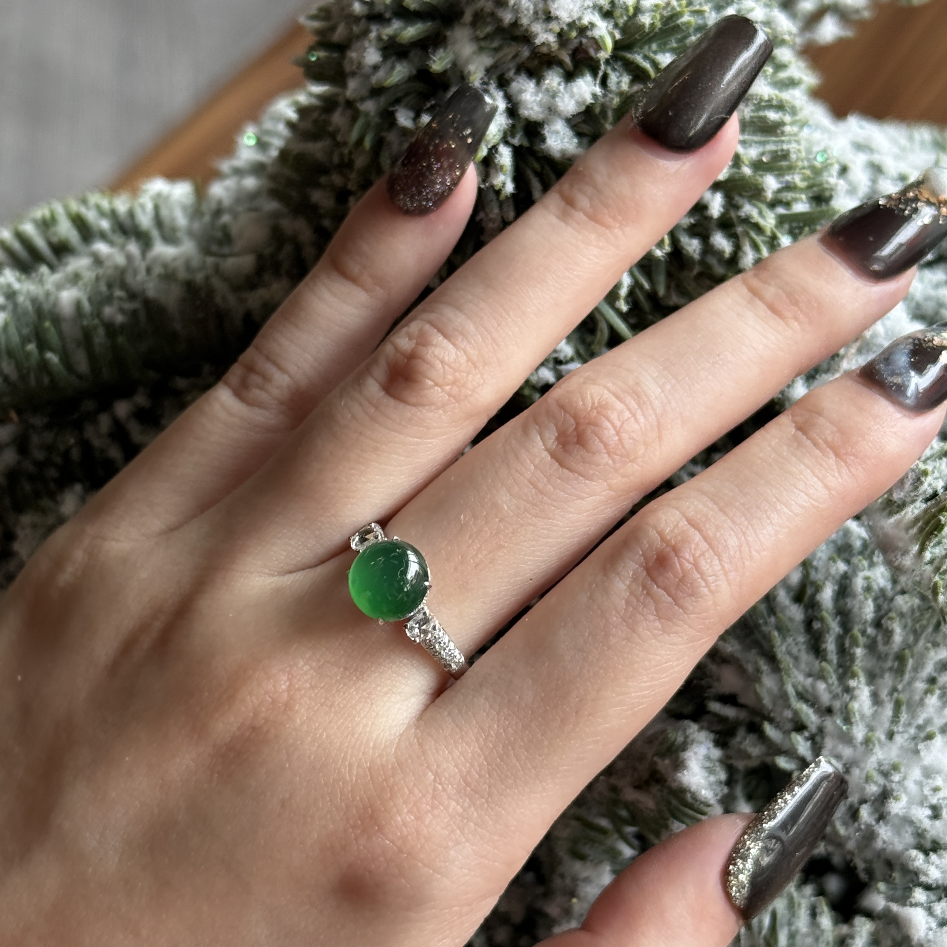 18k White Gold Green Jade Ring (PJA00641)