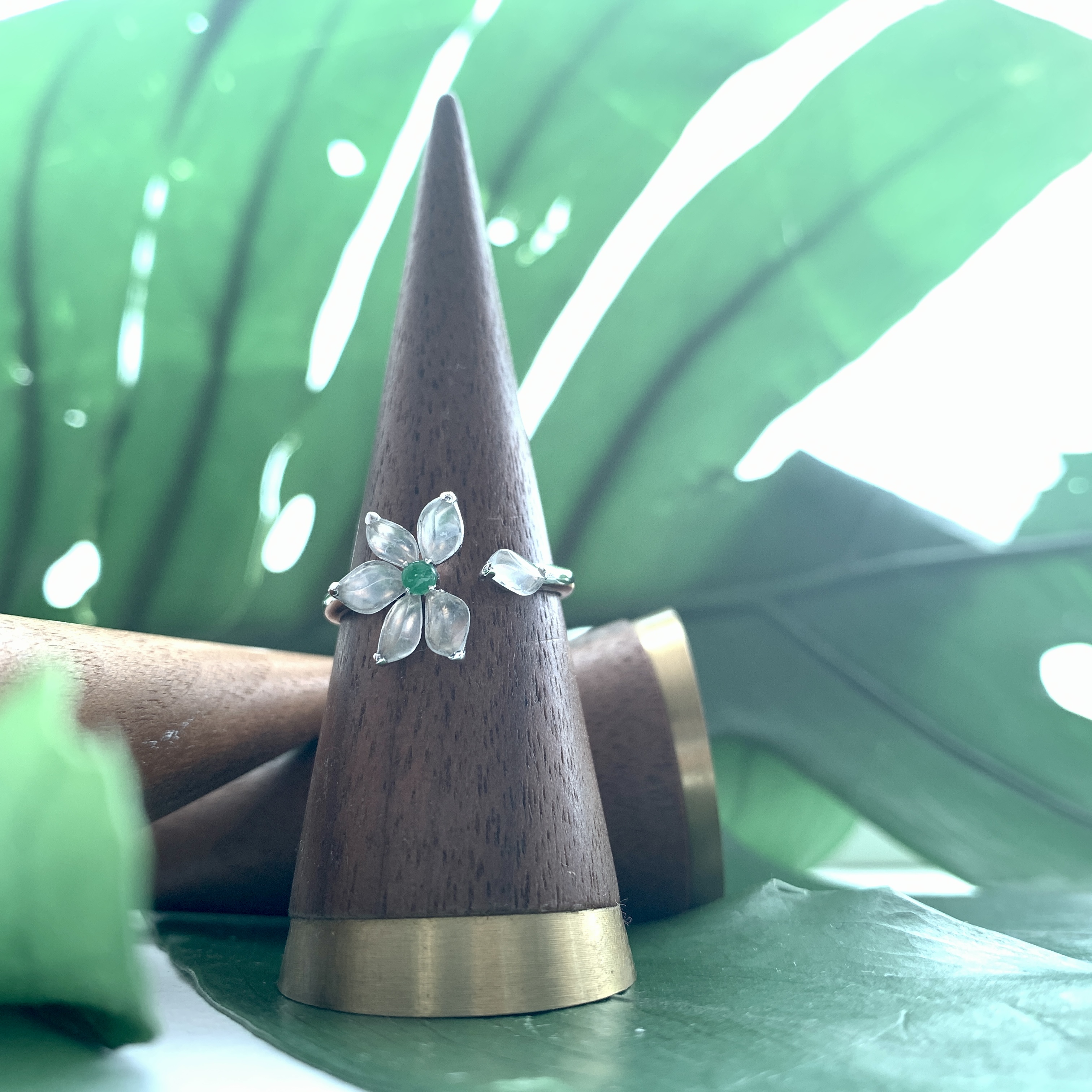 18K White Gold Flower Jade Ring (PJA00518B)