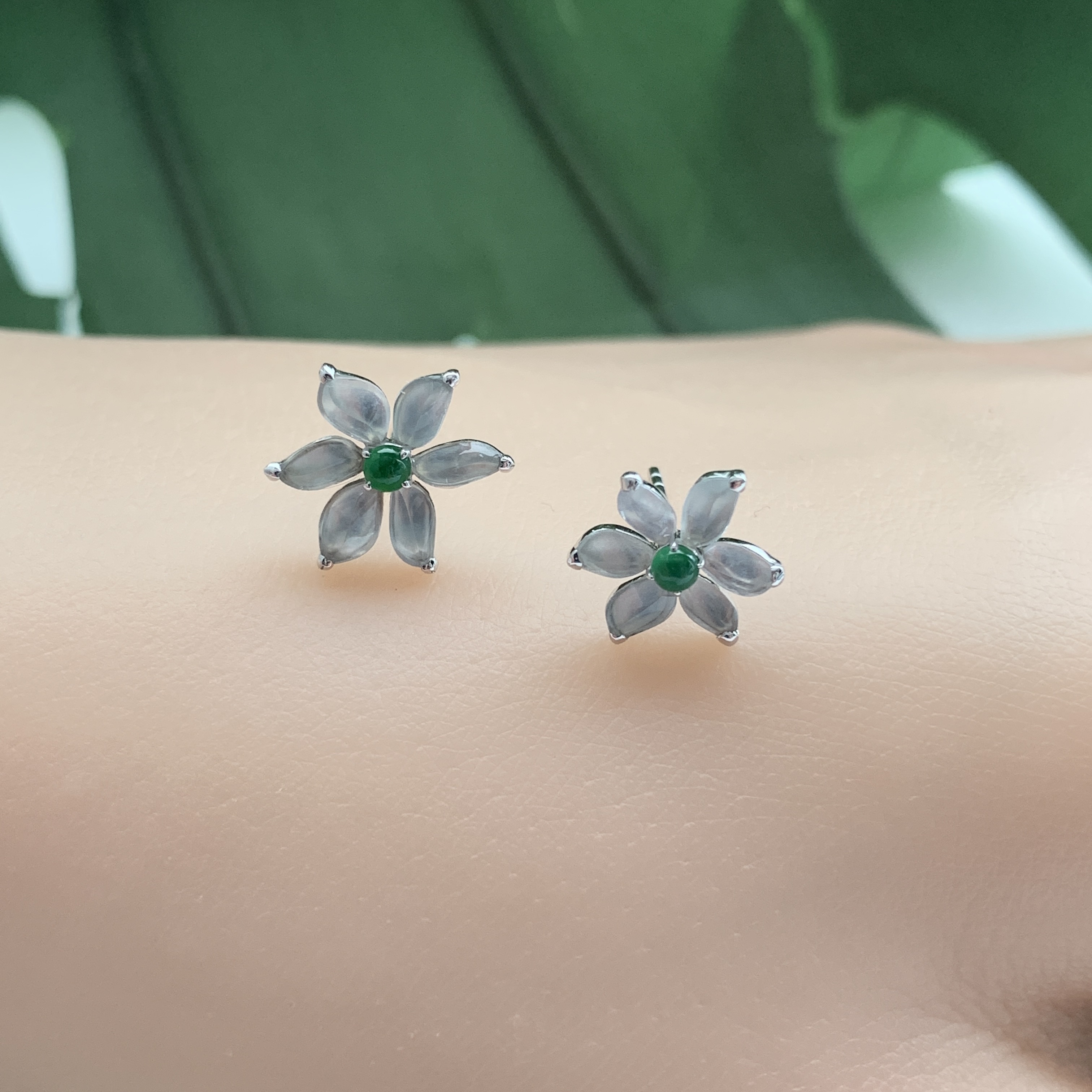 18K White Gold Flower Jade Earrings (PJA00518A)