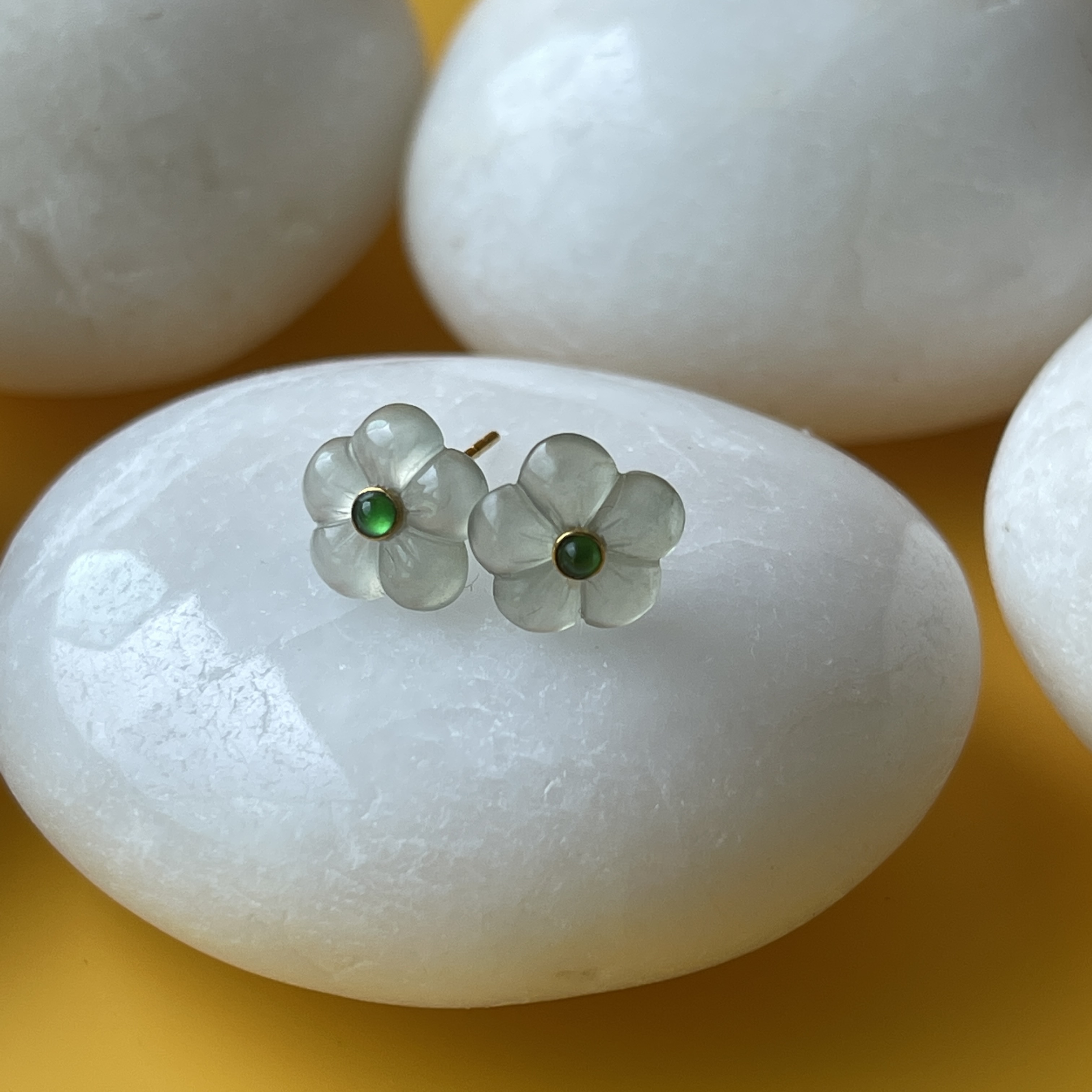 Icy Colorless Flower Studs (PJA00239)