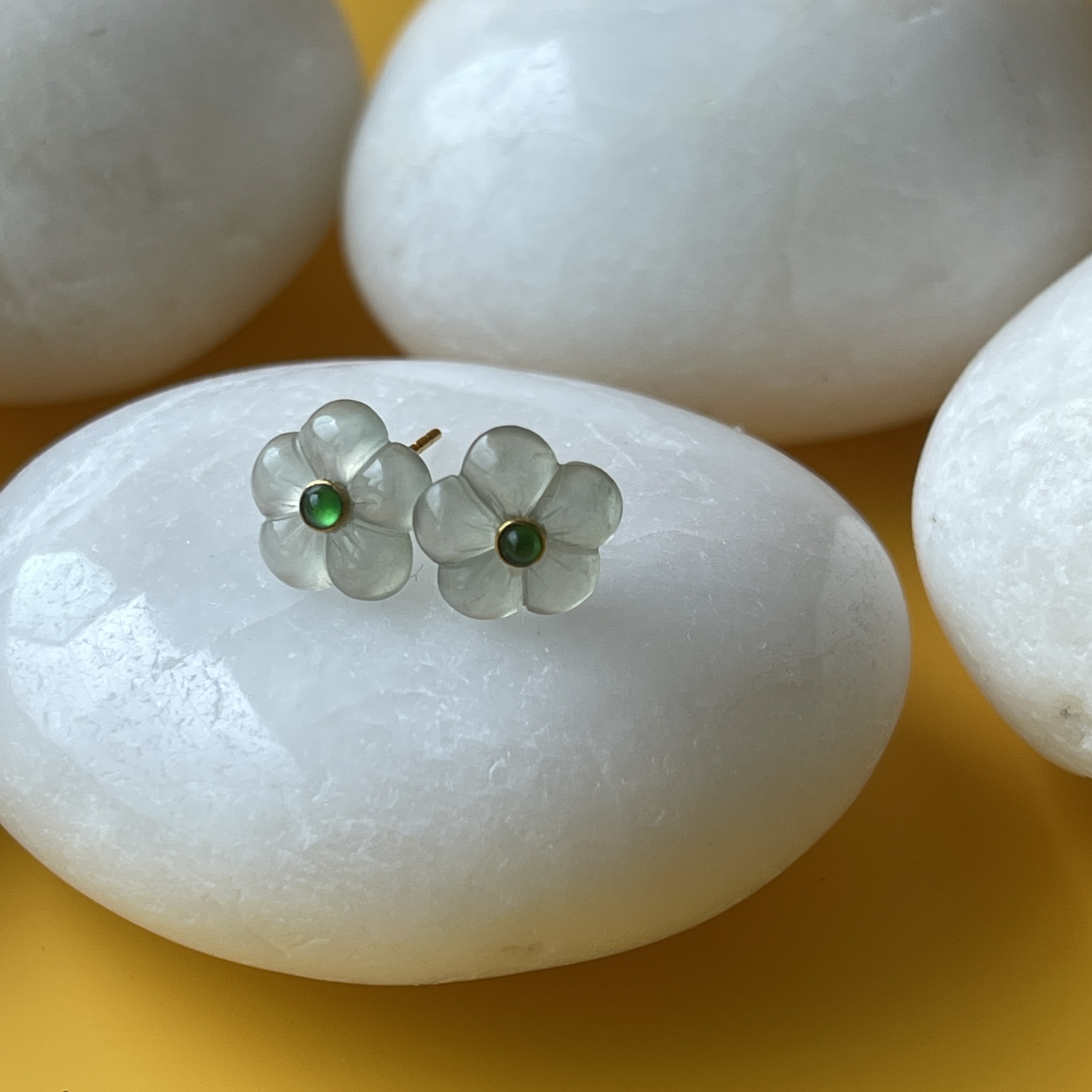 Icy Colorless Flower Studs (PJA00239)