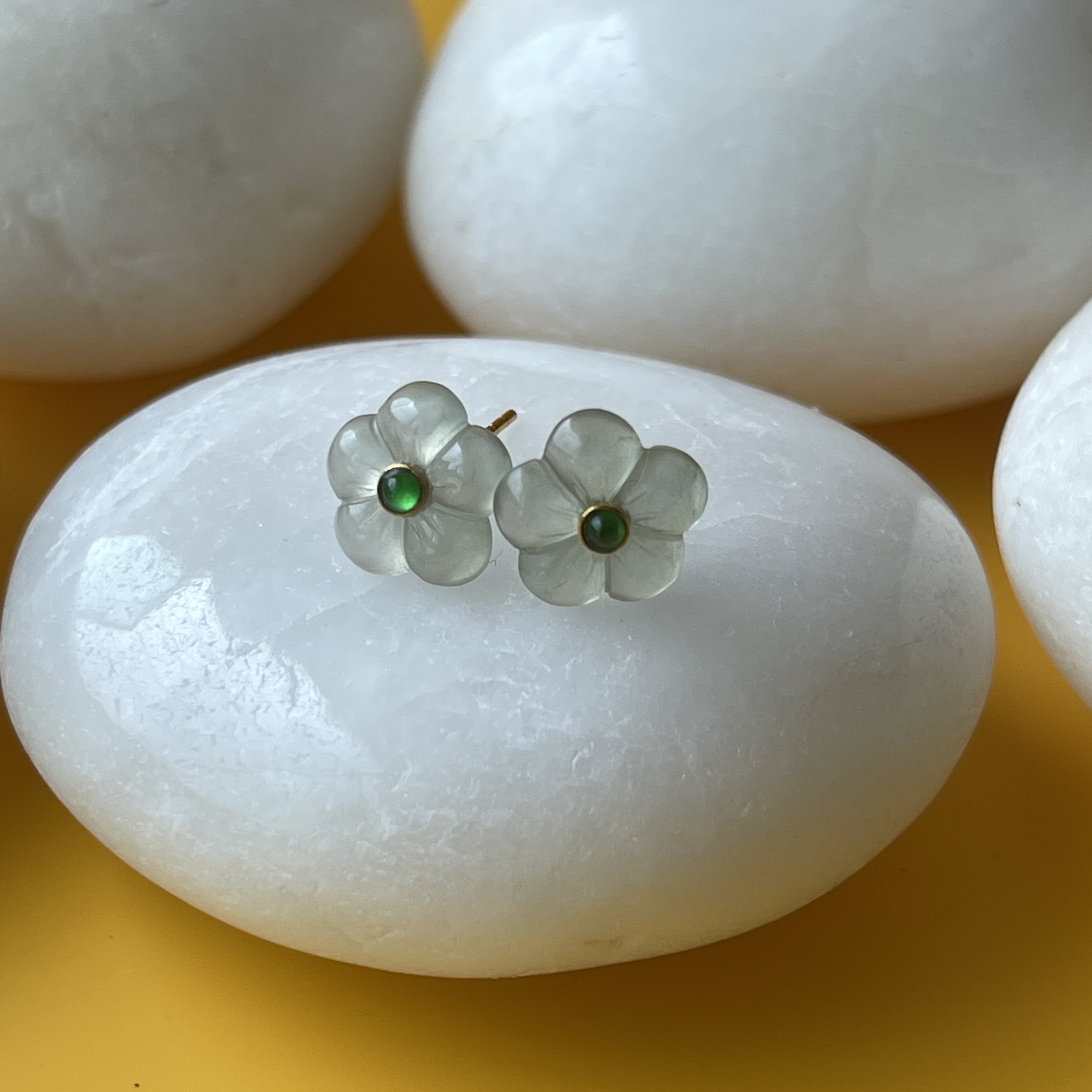 Icy Colorless Flower Studs (PJA00239)