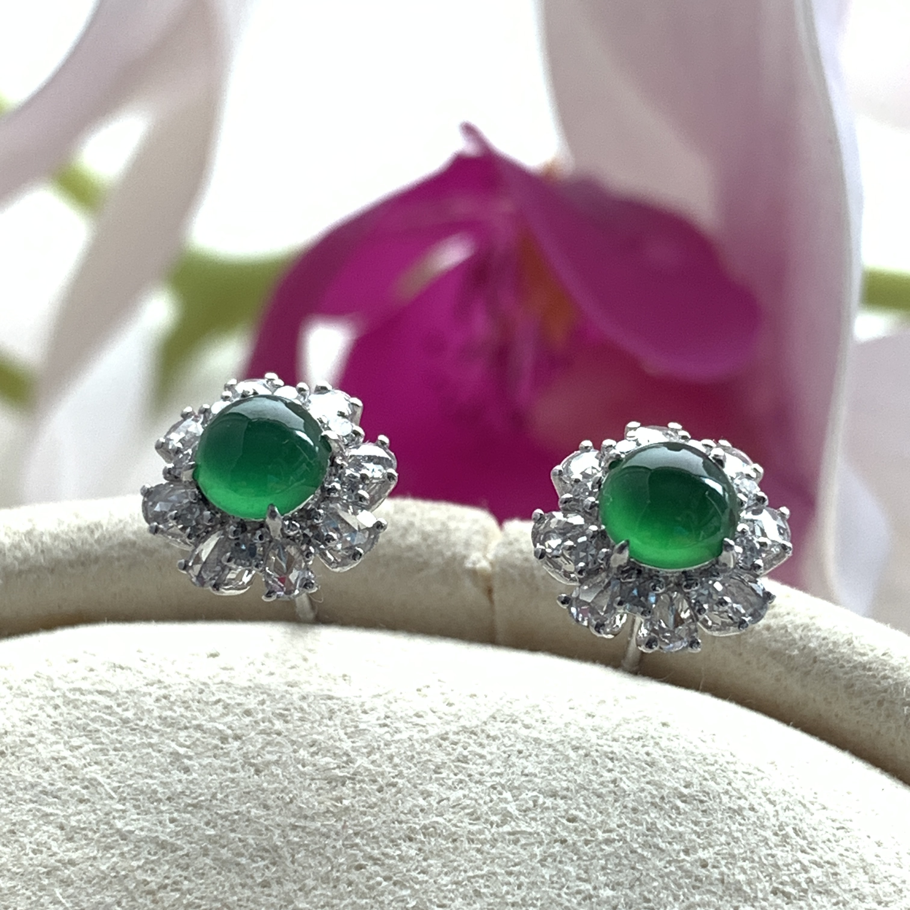18K White Gold Green Jade Earrings (PJA00633)