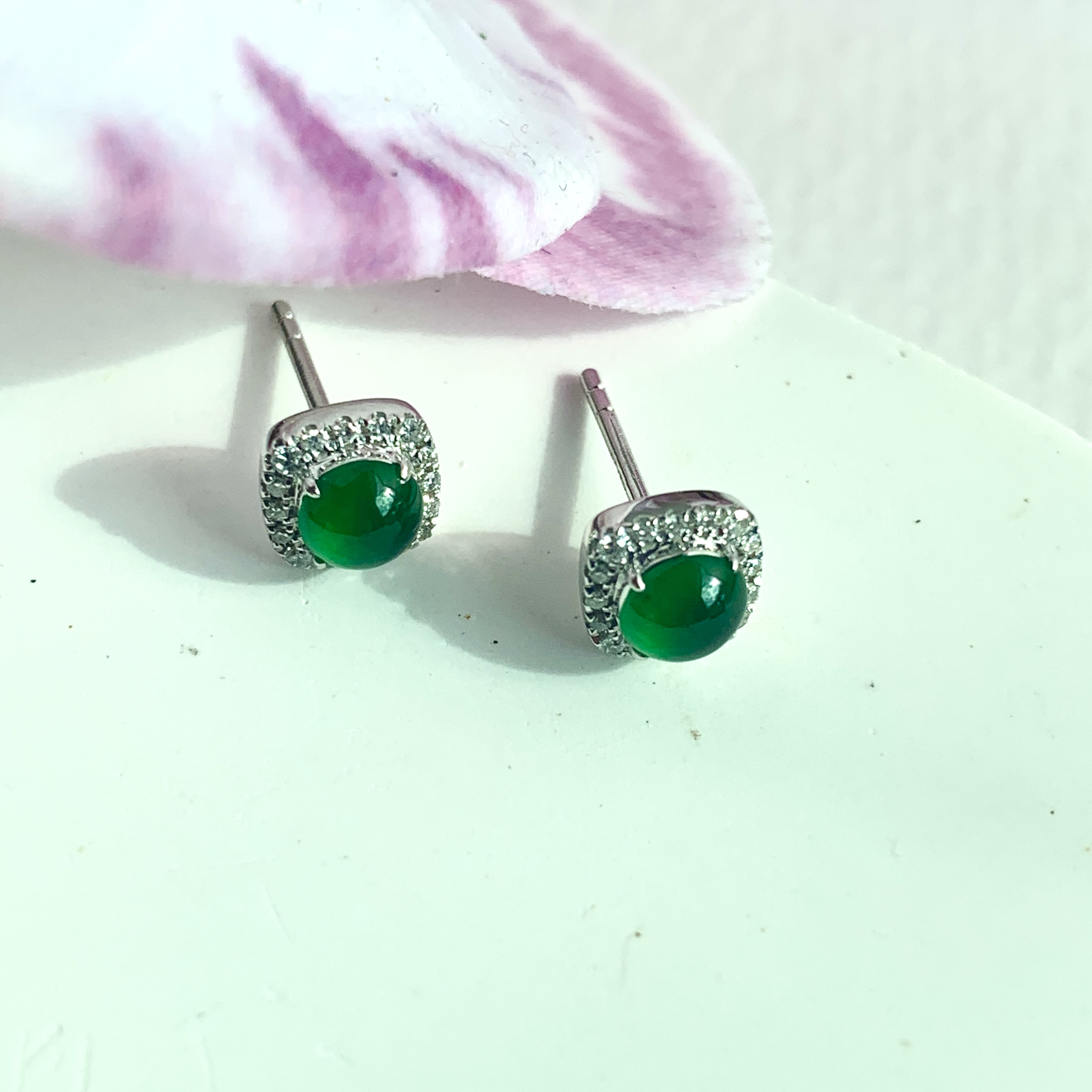 18K White Gold Green Jade Earrings (PJA00632A)