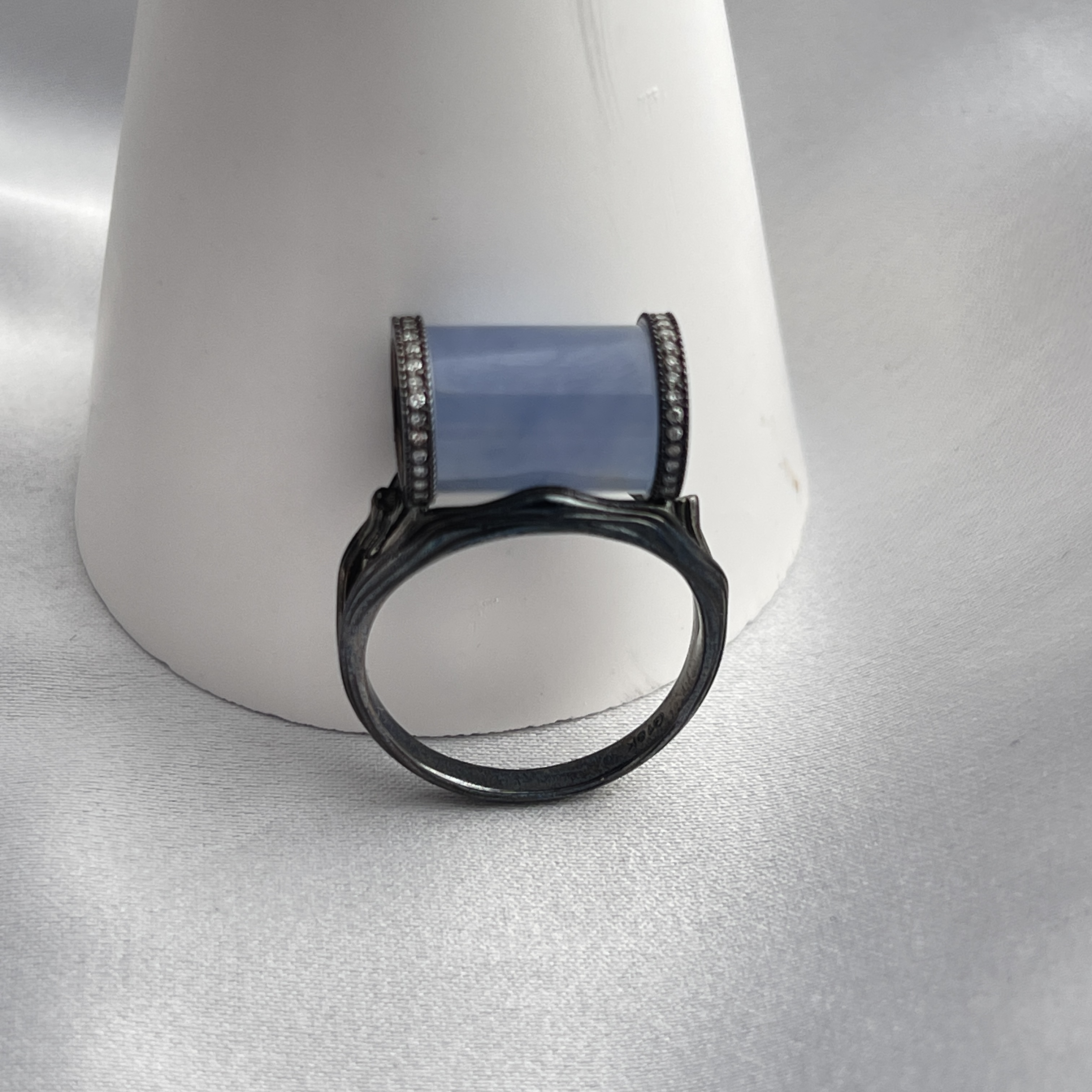 18K Black Gold Lavender Ring (PJA00333)