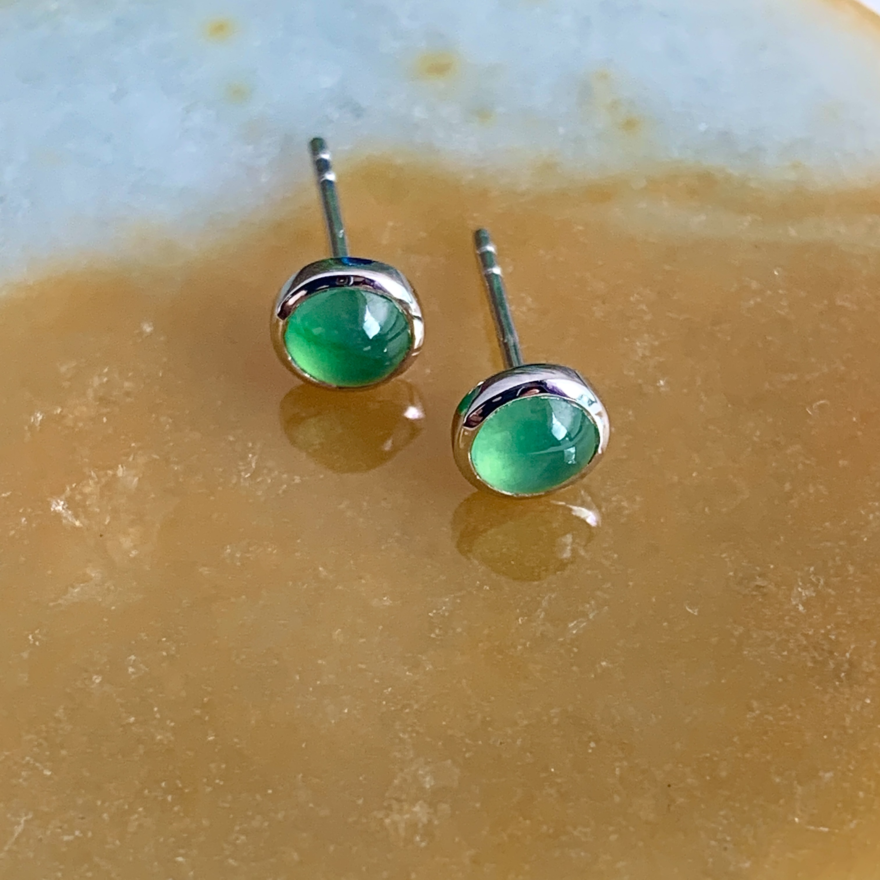 18K White Gold Green Jade Earrings (PJA00626)