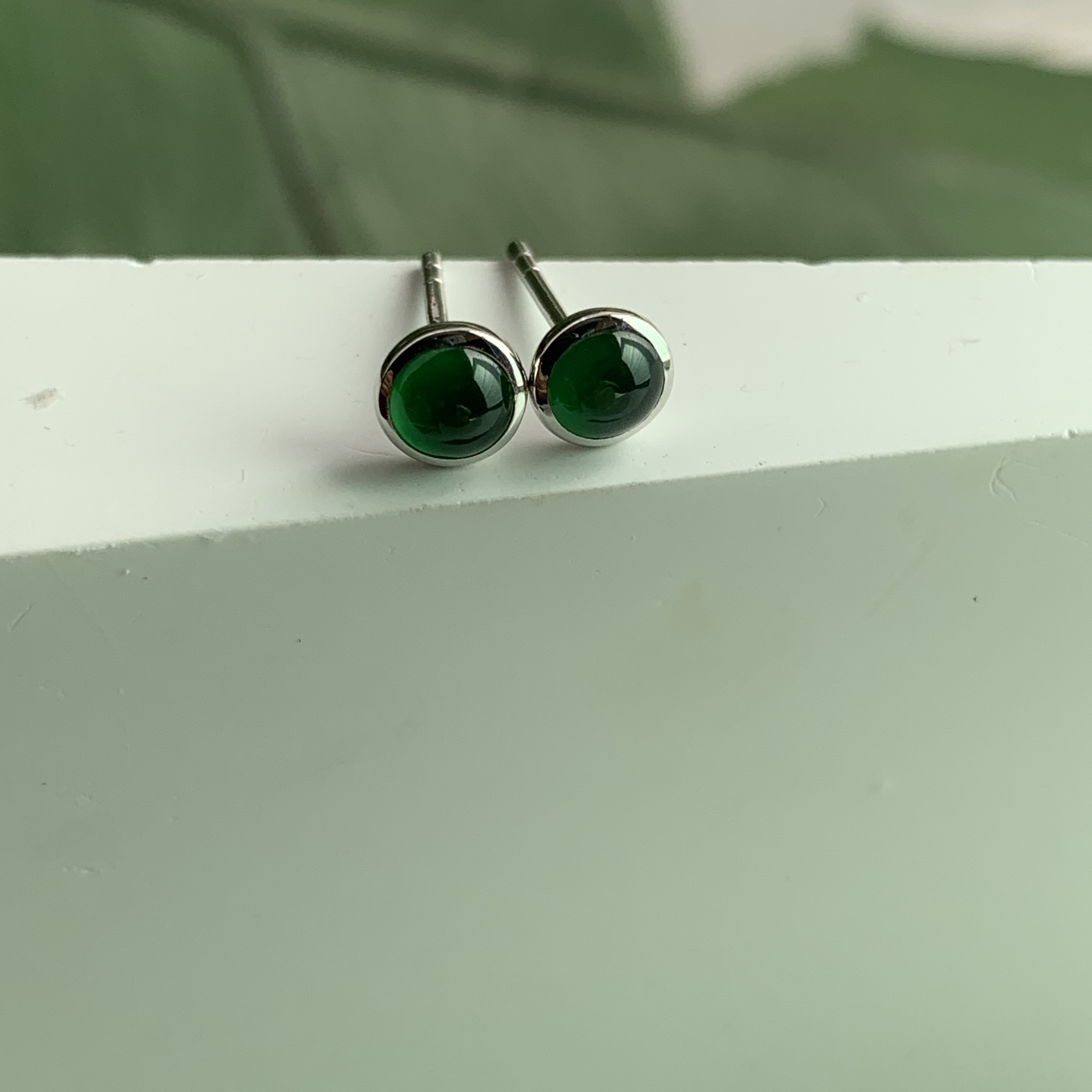 18K White Gold Green Jade Earrings (PJA00632B)