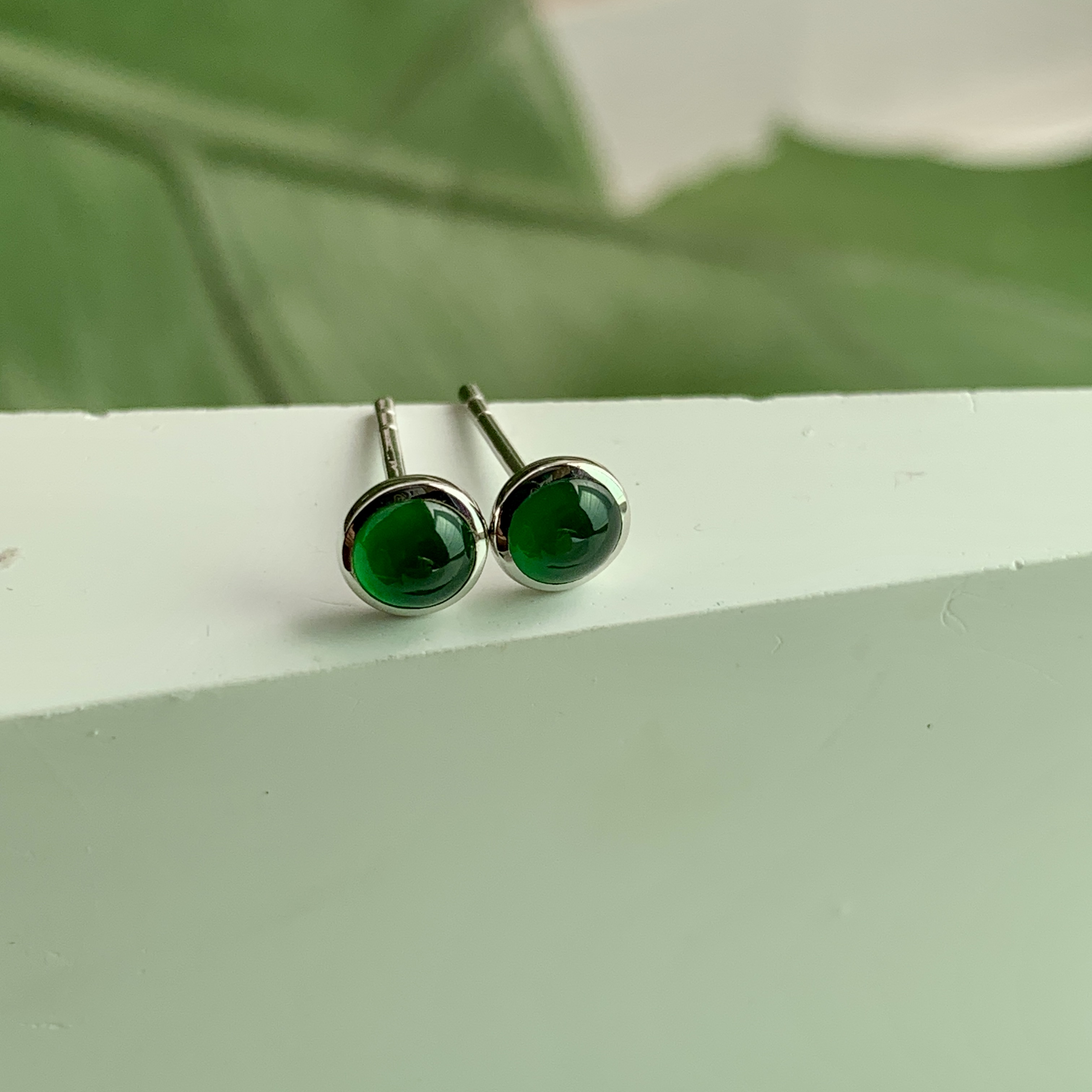 18K White Gold Green Jade Earrings (PJA00632B)