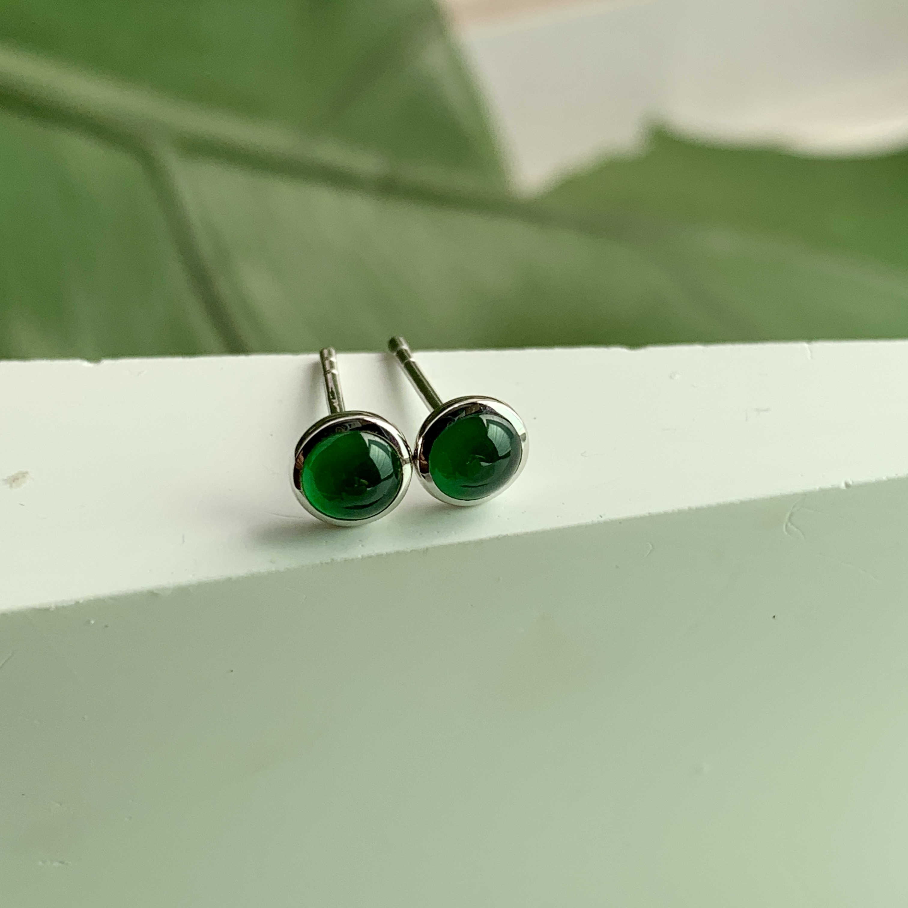 18K White Gold Green Jade Earrings (PJA00632B)