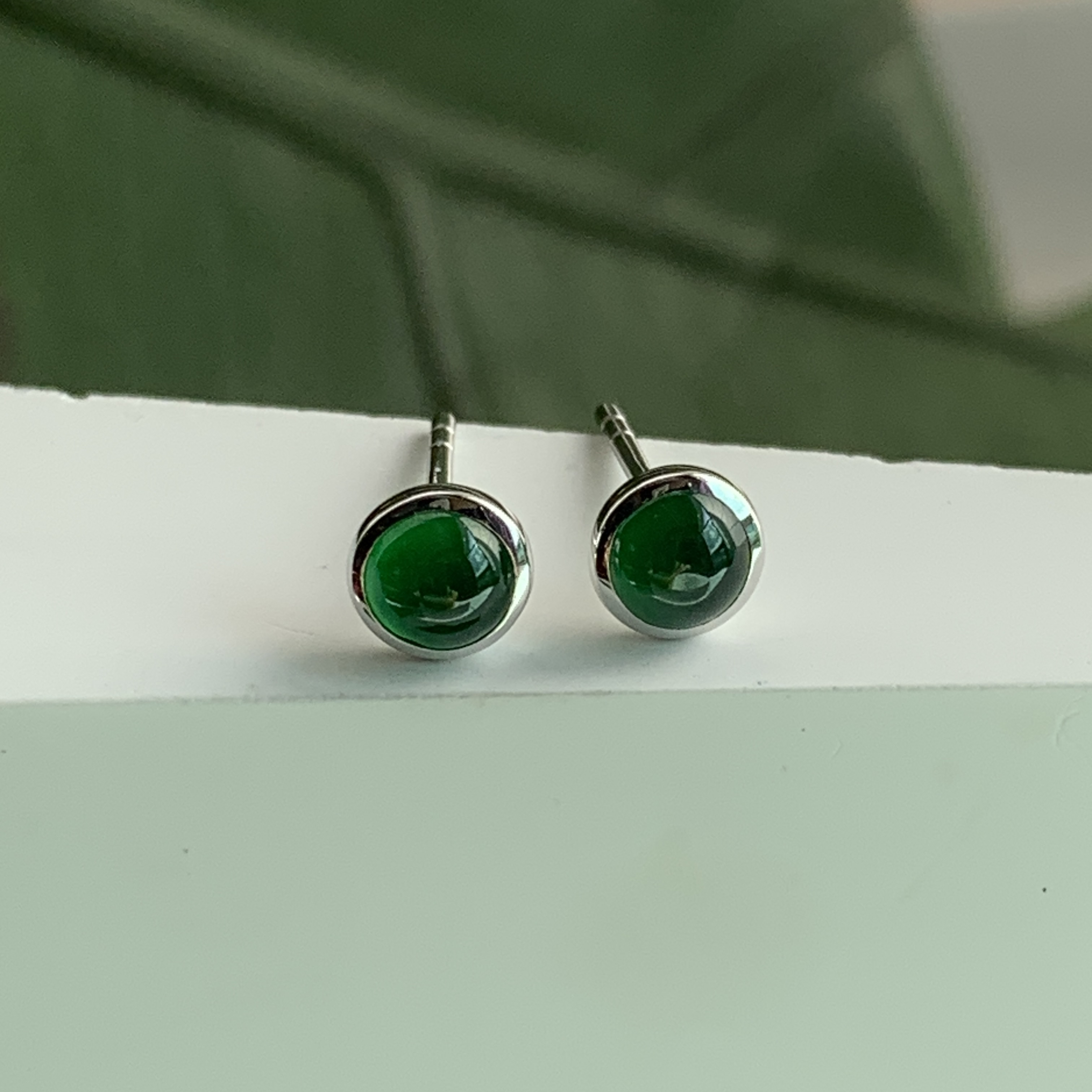 18K White Gold Green Jade Earrings (PJA00632B)