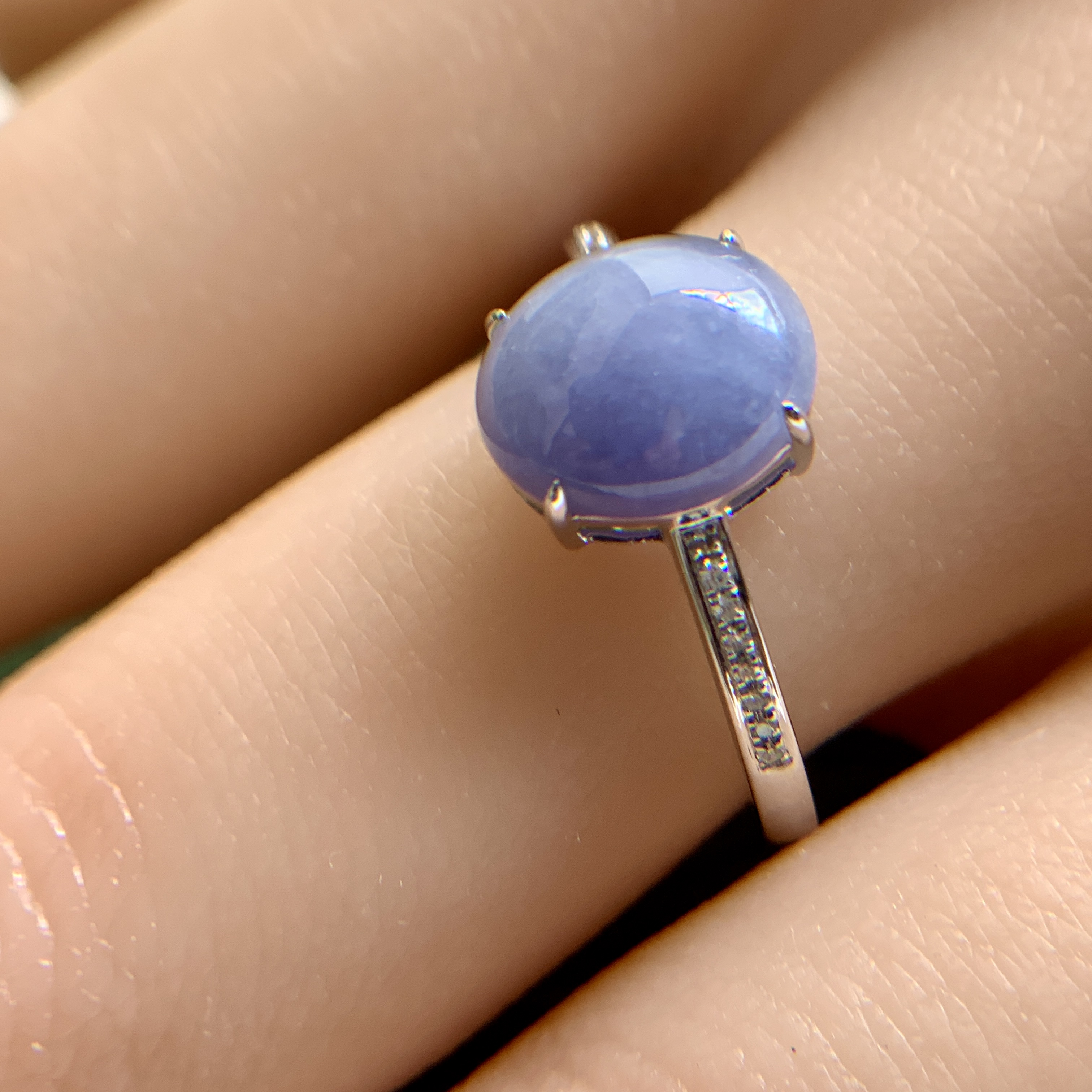 18K White Gold Lavender Jade Ring (PJA00622)