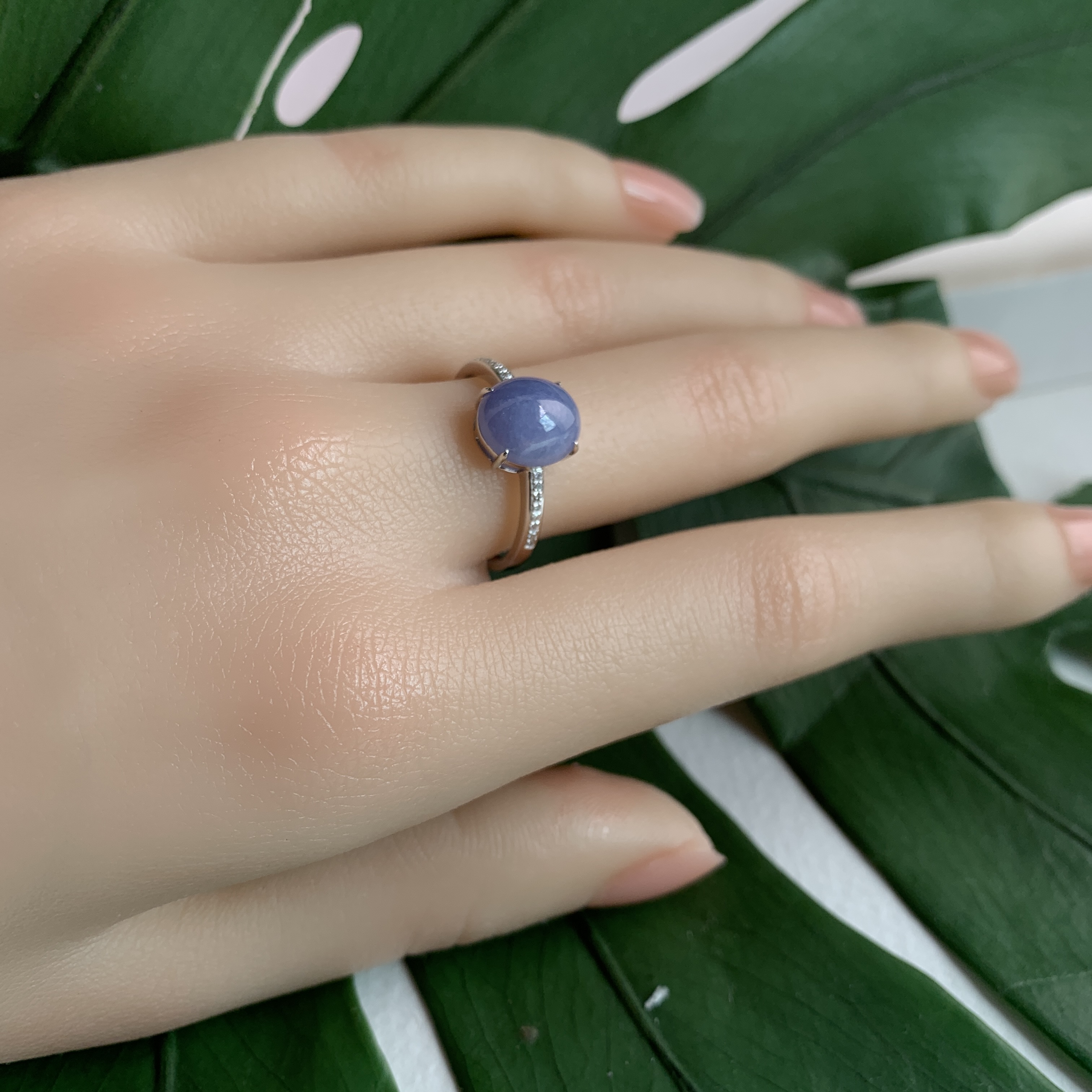 18K White Gold Lavender Jade Ring (PJA00622)