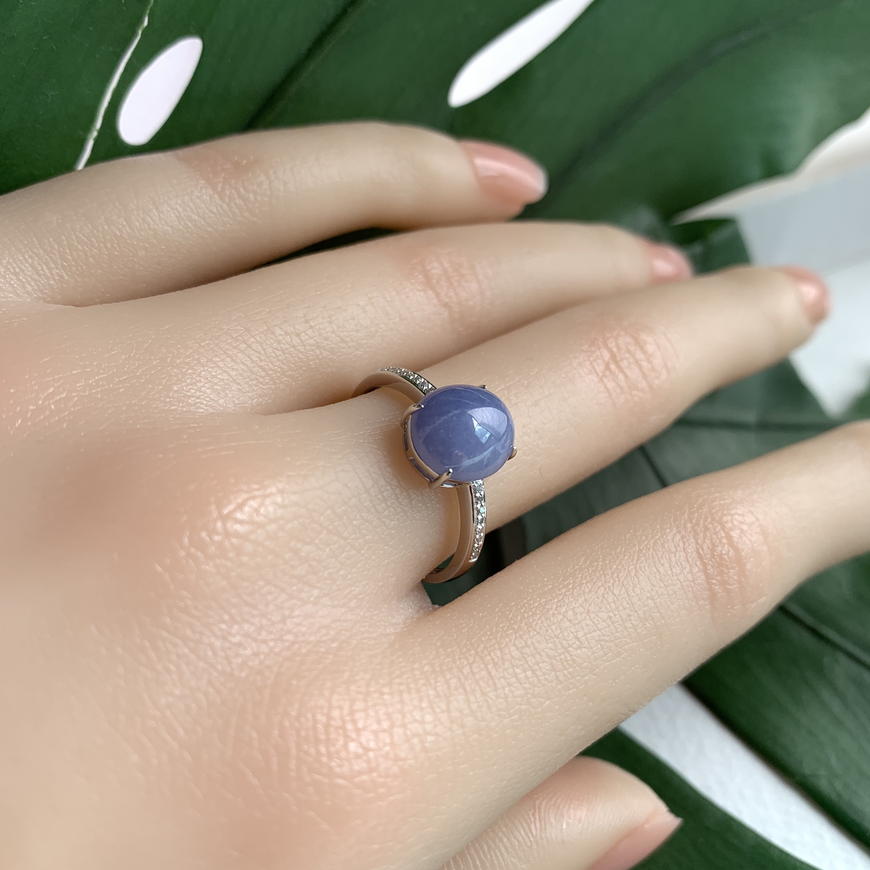 18K White Gold Lavender Jade Ring (PJA00622)