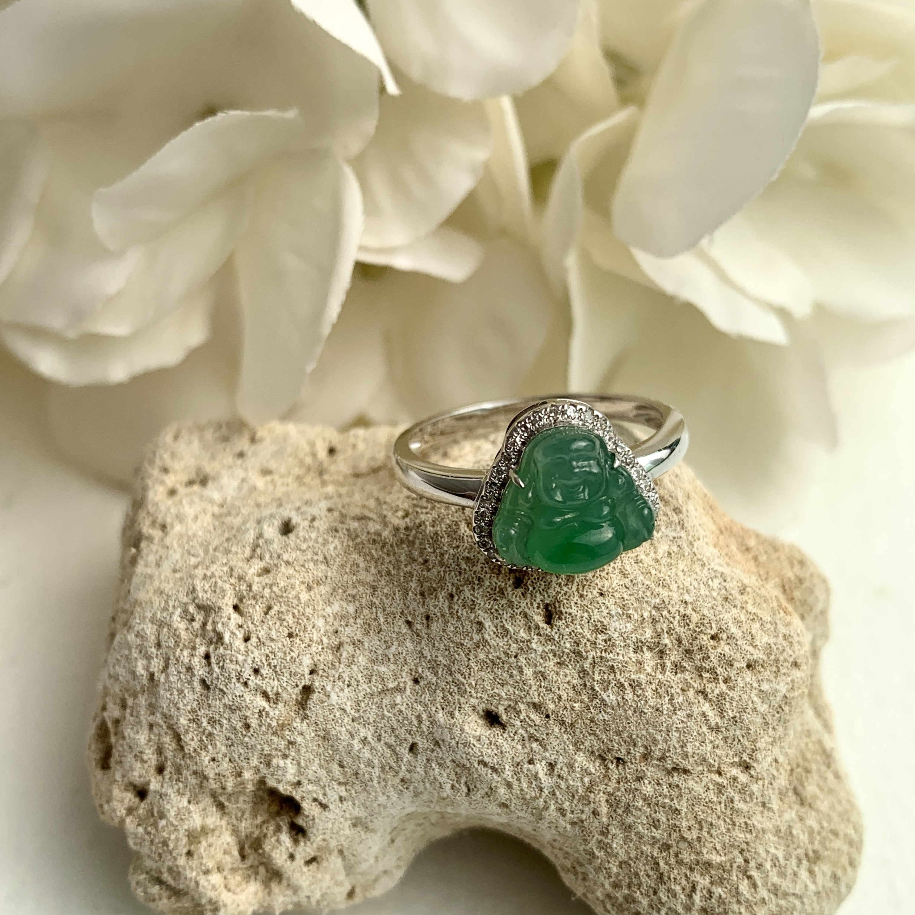 18K White Gold Green Laughing Buddha Jade Ring (PJA00581A)