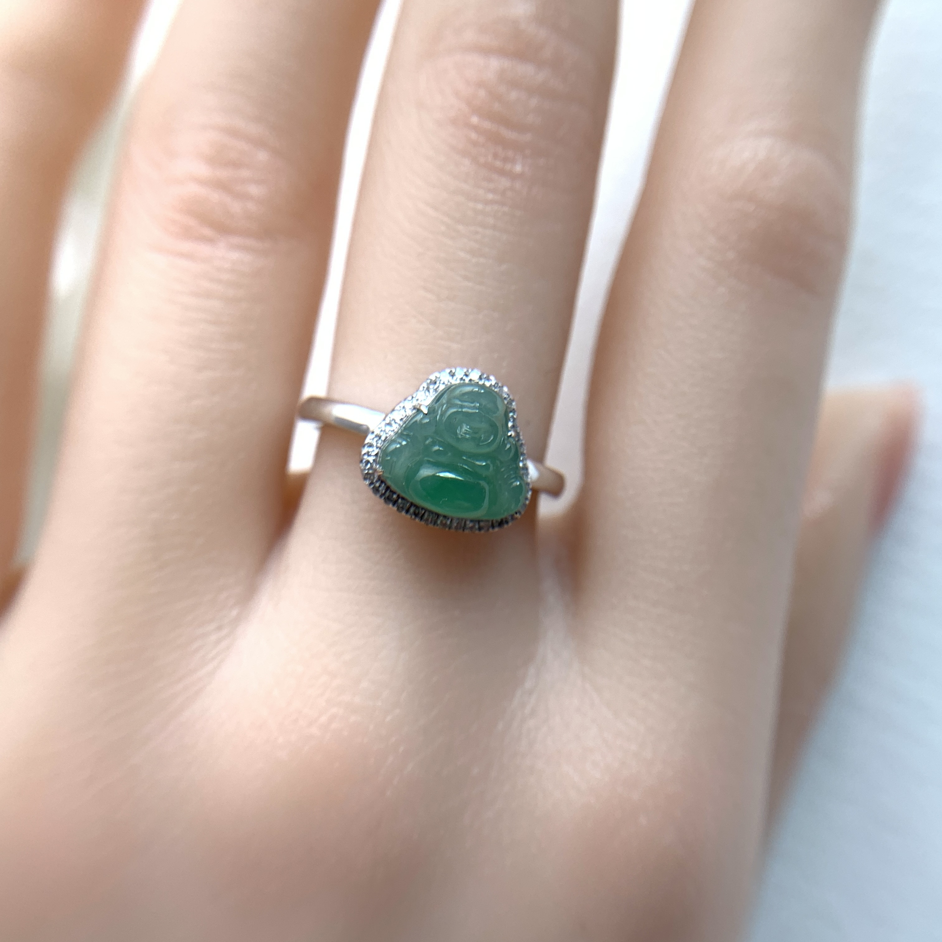 18K White Gold Green Laughing Buddha Jade Ring (PJA00581A)