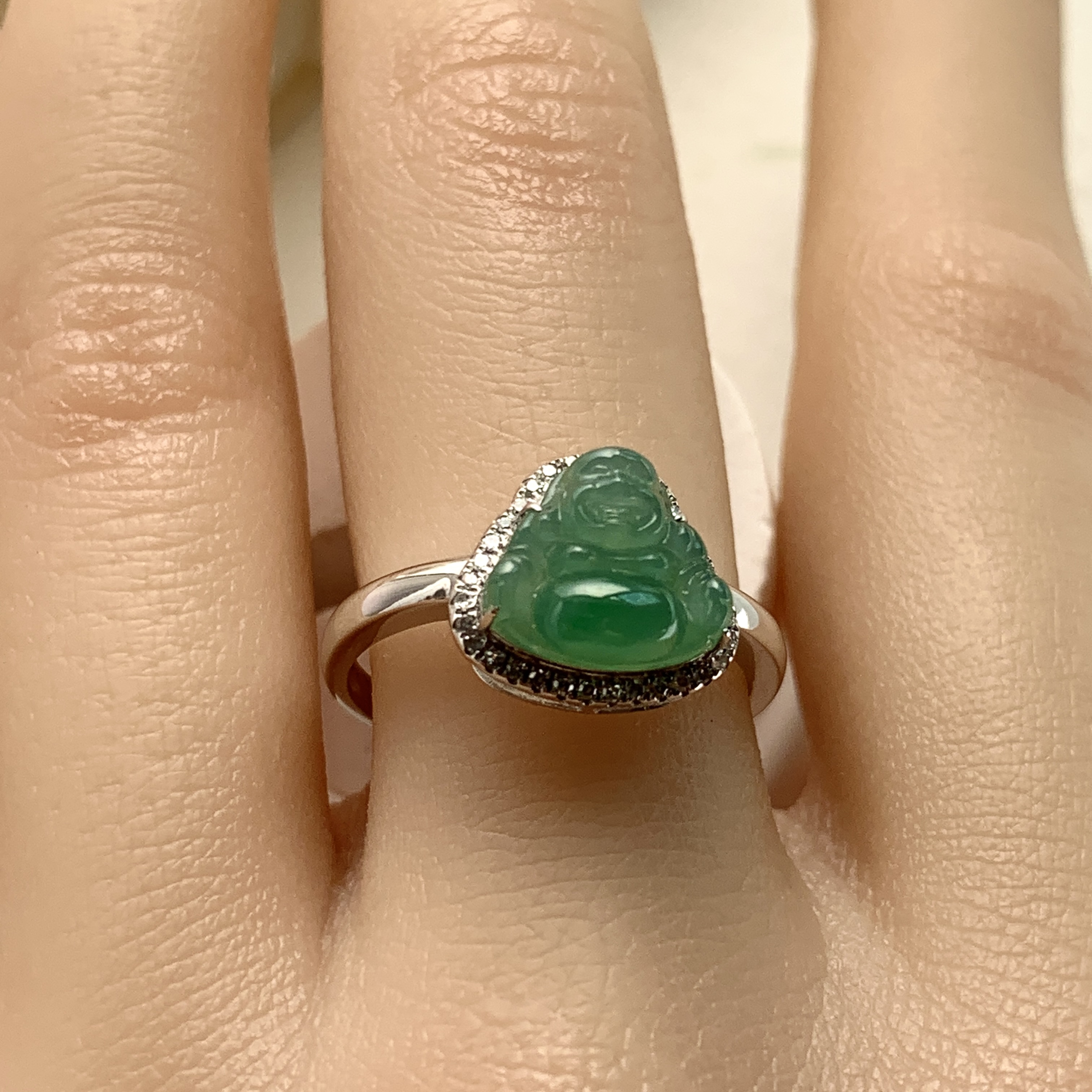 18K White Gold Green Laughing Buddha Jade Ring (PJA00581A)