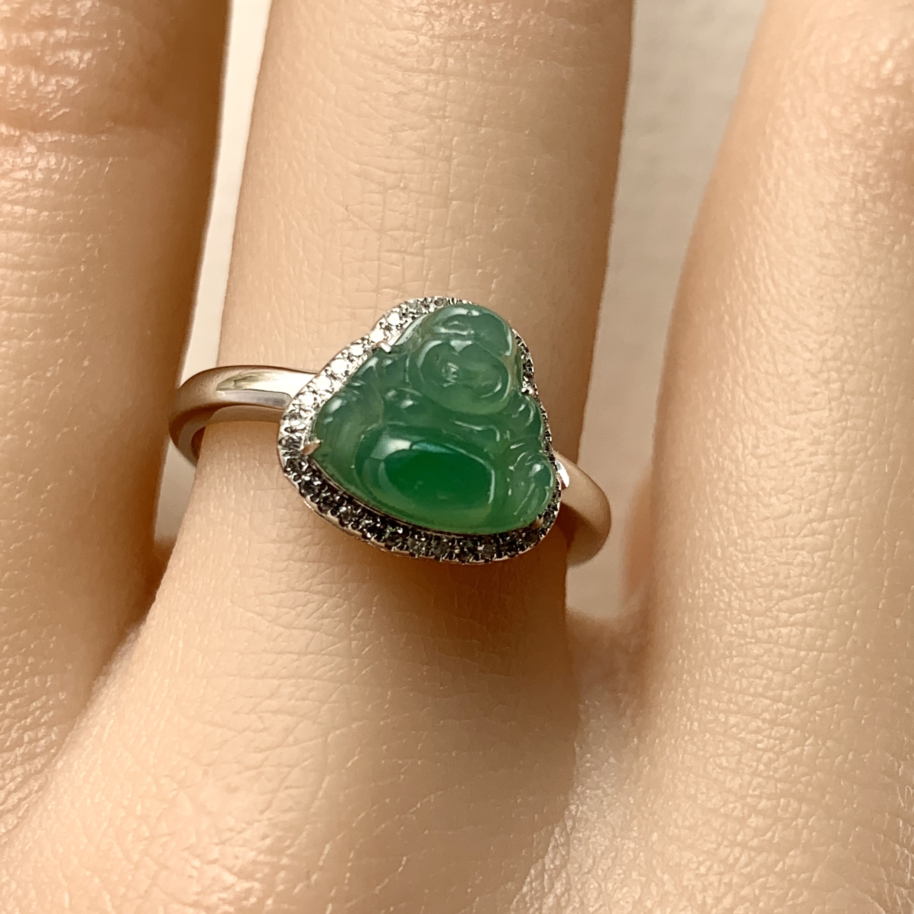 18K White Gold Green Laughing Buddha Jade Ring (PJA00581A)
