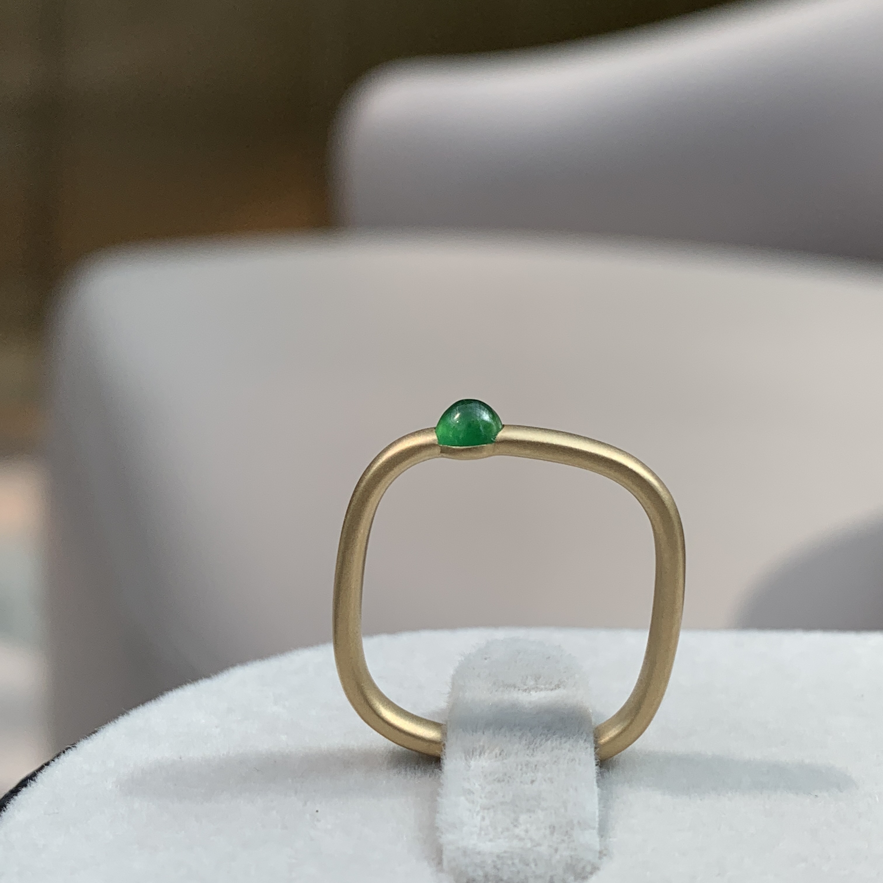 18K White Gold Green Jade Ring (PJA00642A)