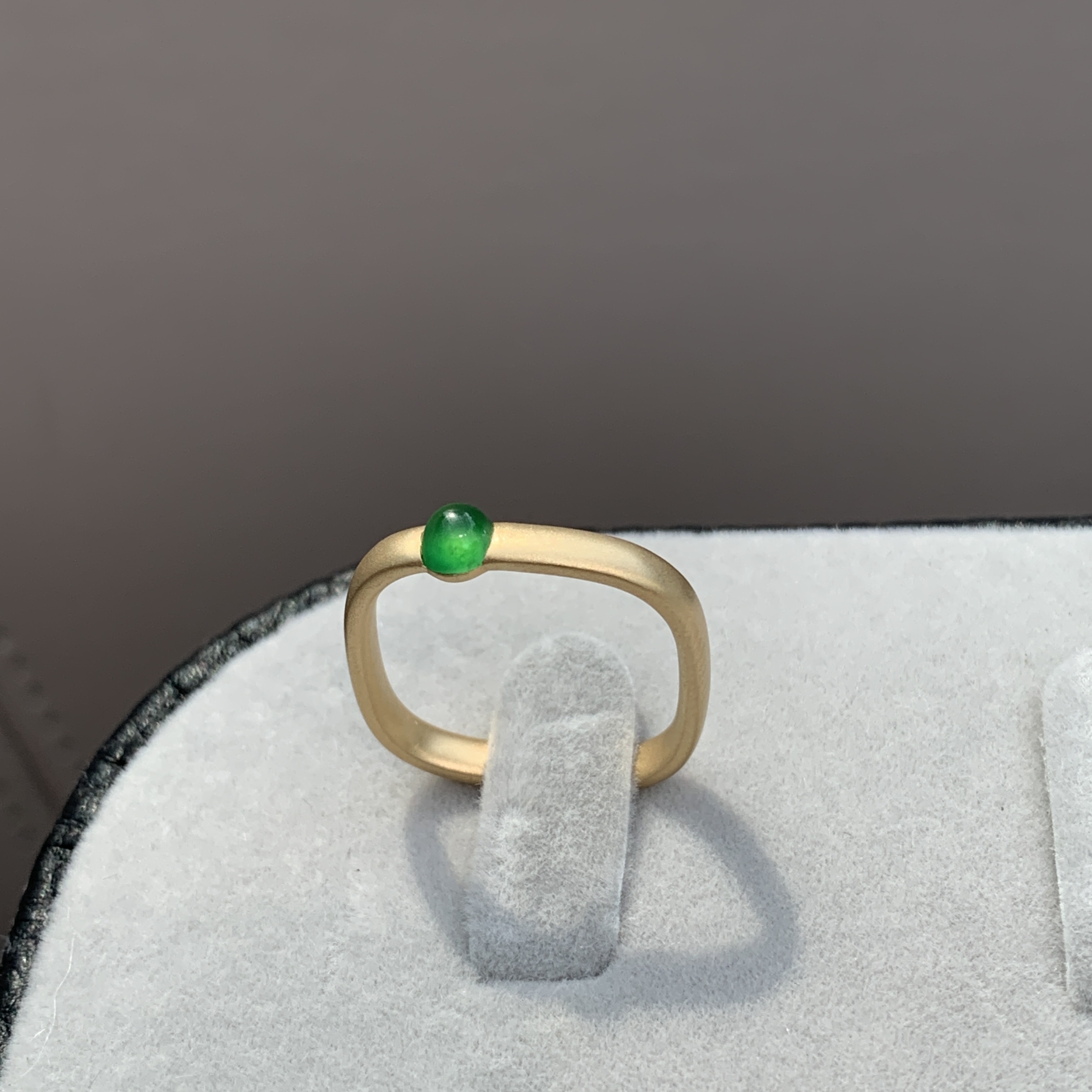 18K White Gold Green Jade Ring (PJA00642A)