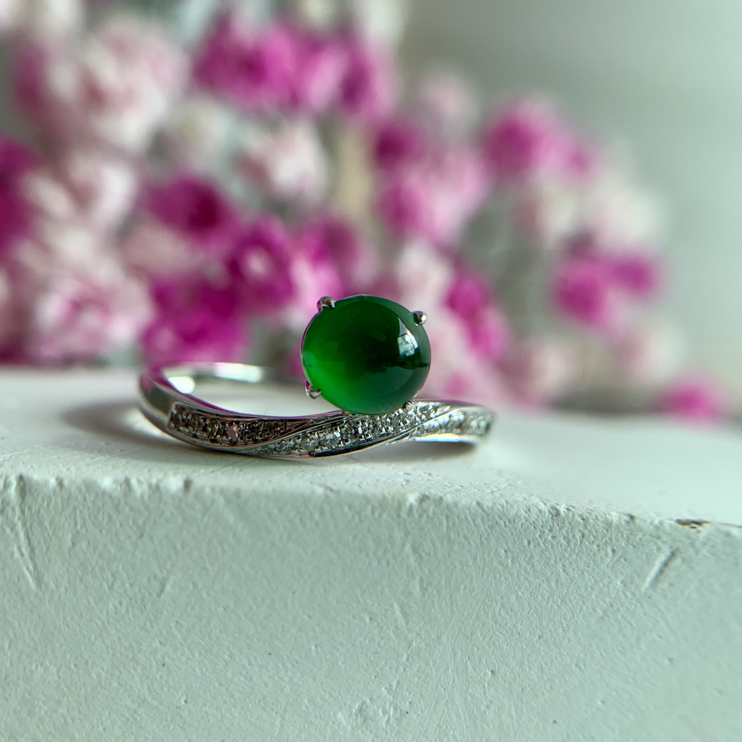 18K White Gold Green Jade Ring (PJA00642A)