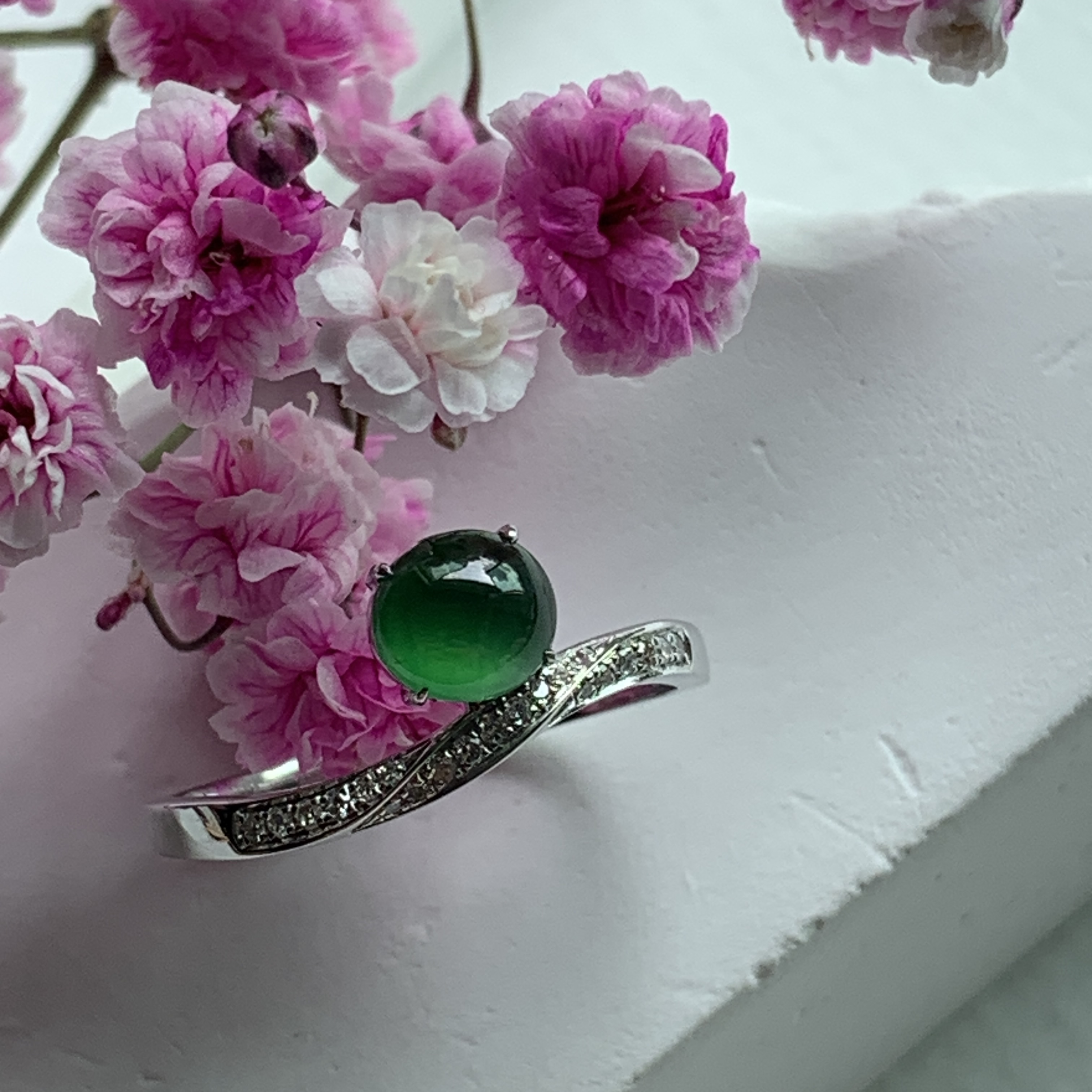 18K White Gold Green Jade Ring (PJA00642A)