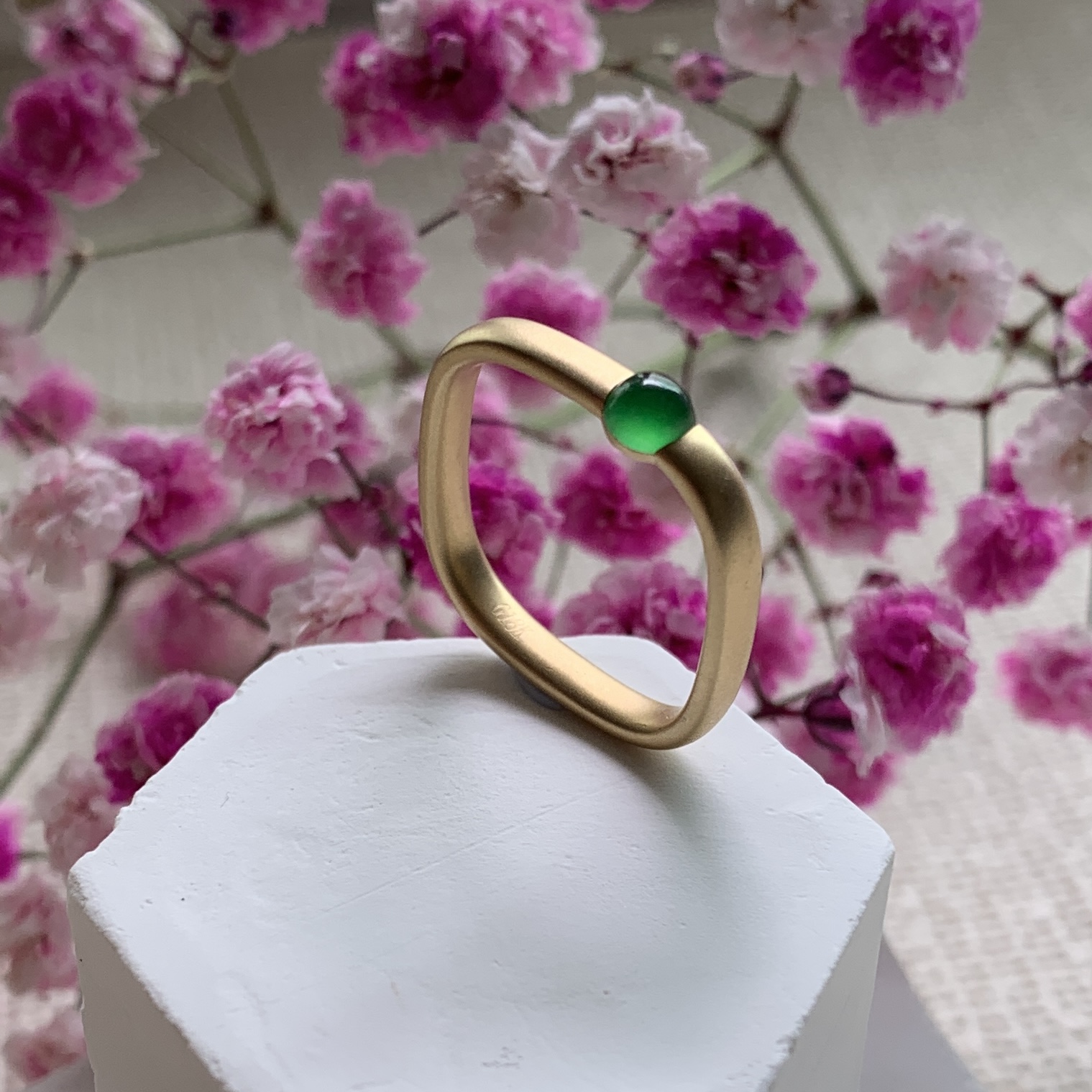 18K White Gold Green Jade Ring (PJA00642A)