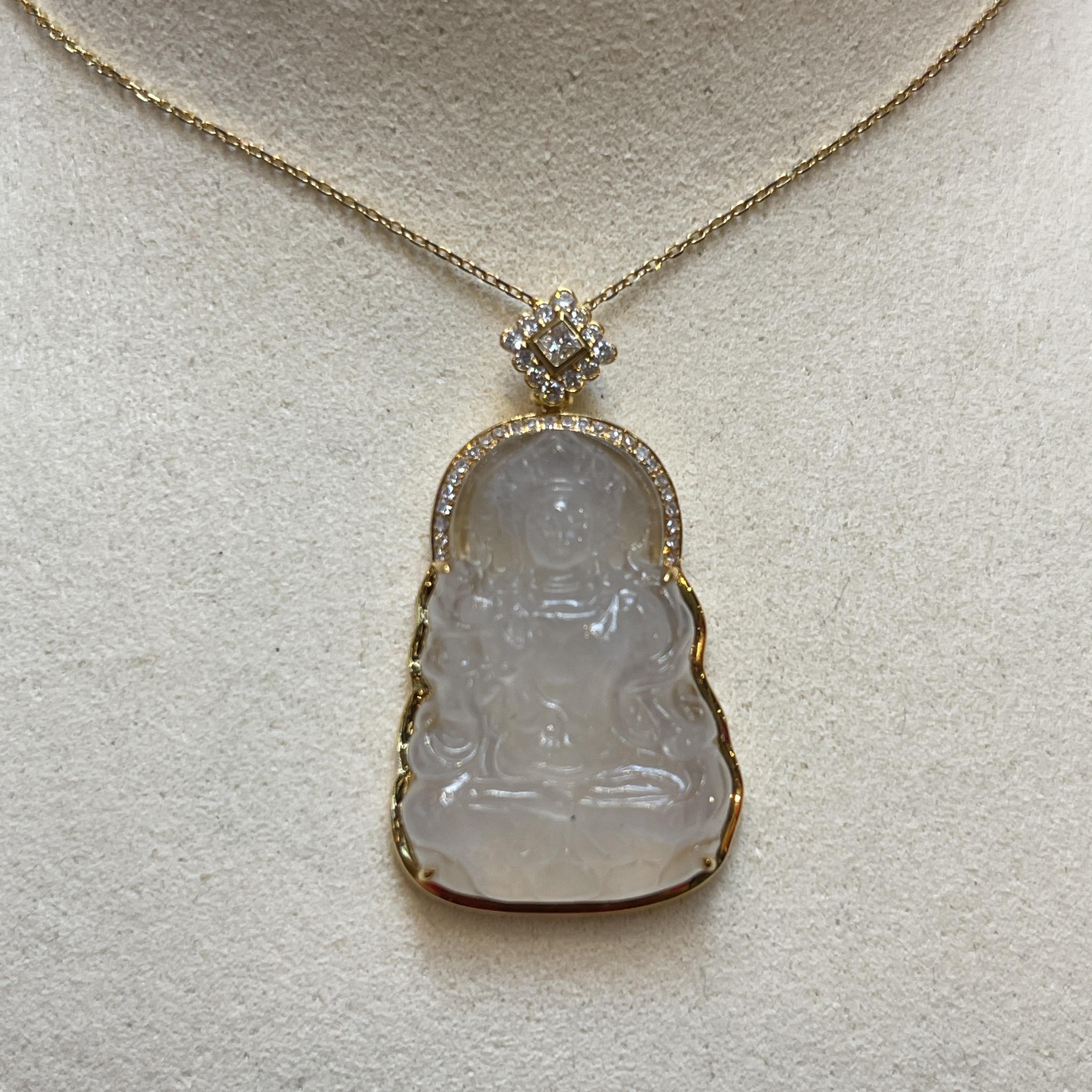 18K Yellow Gold Tara Jade Pendant  (PJA00368)