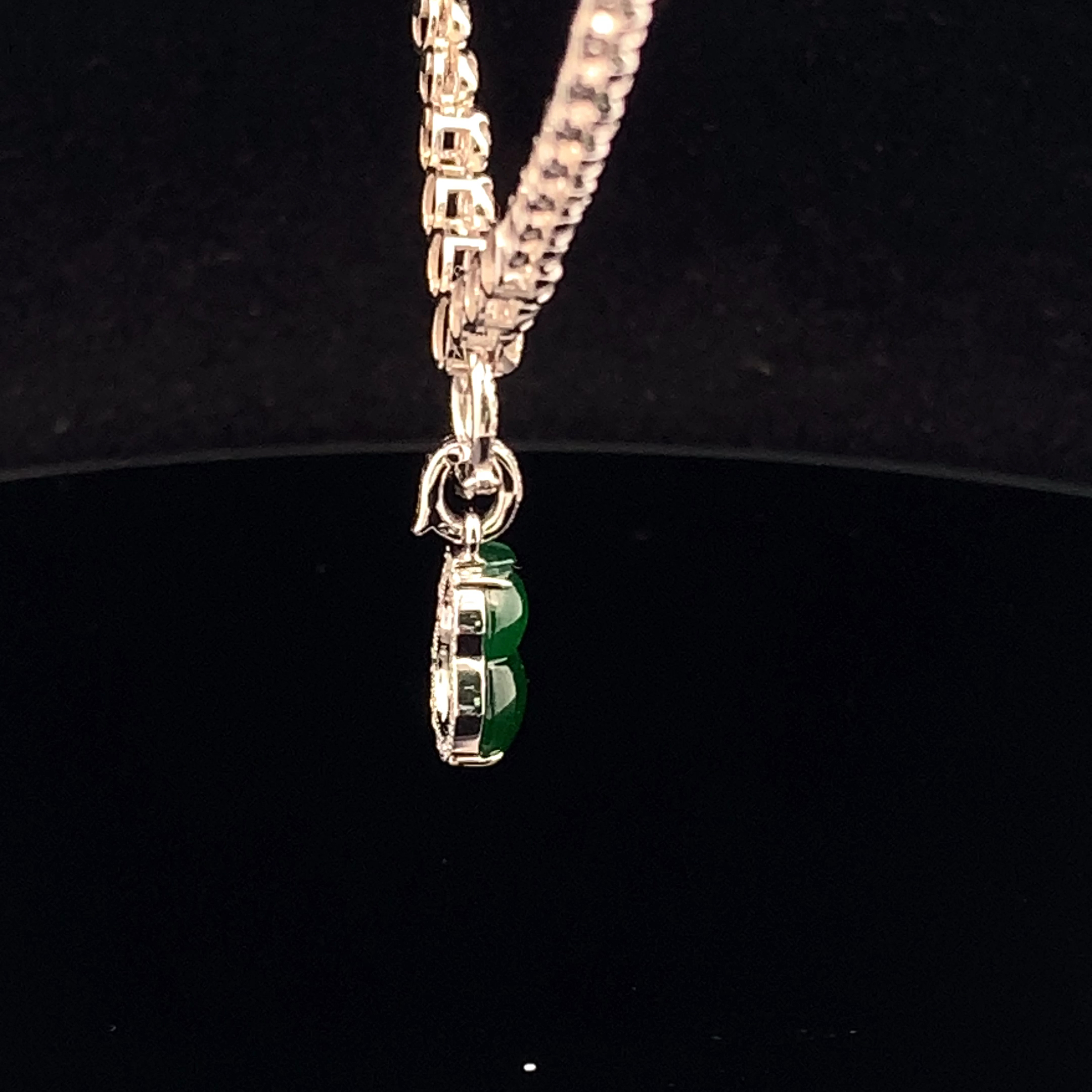 Green Hulu Jade Pendant (PJA00696)