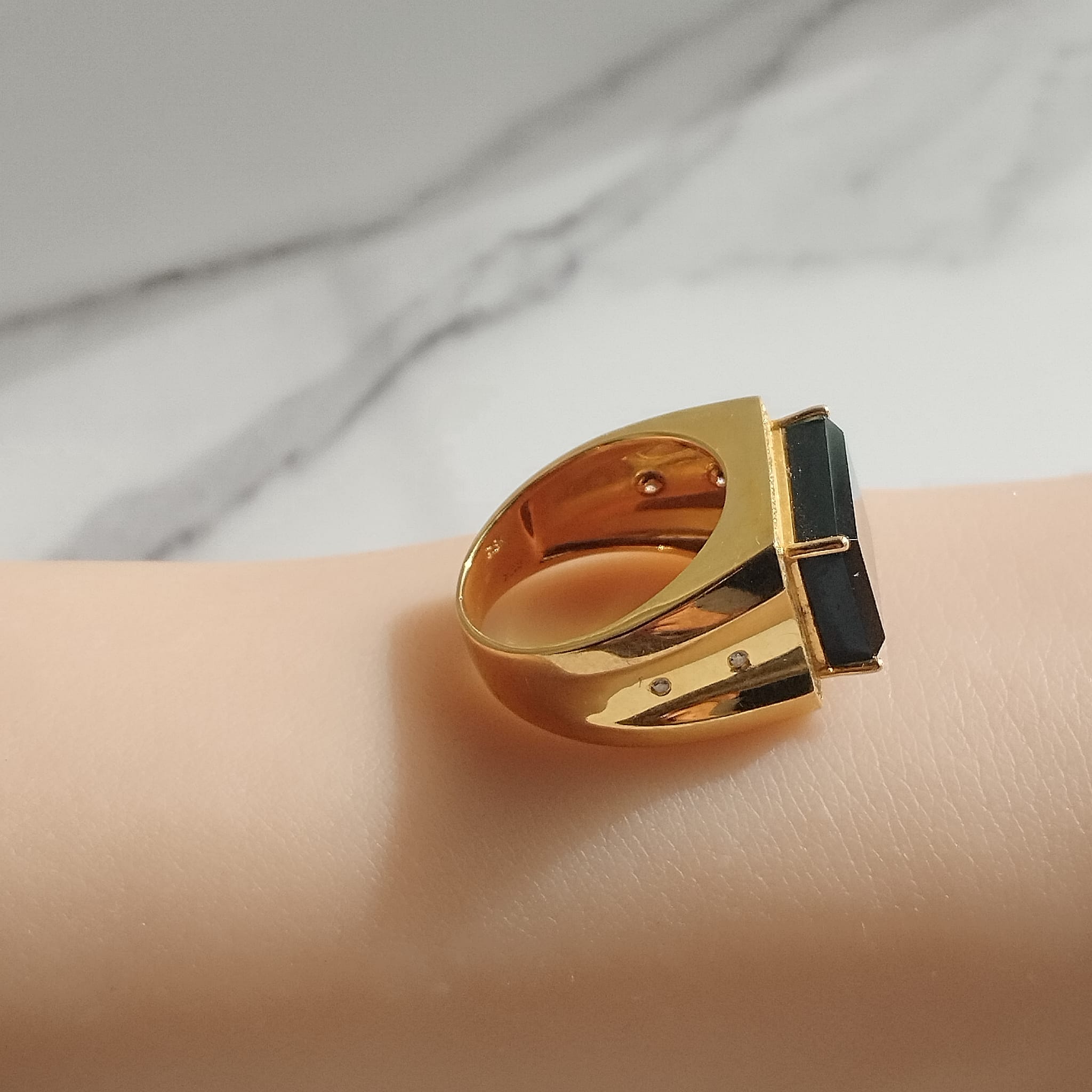18k Yellow Gold Omphacite Jade Ring (PJA01054)