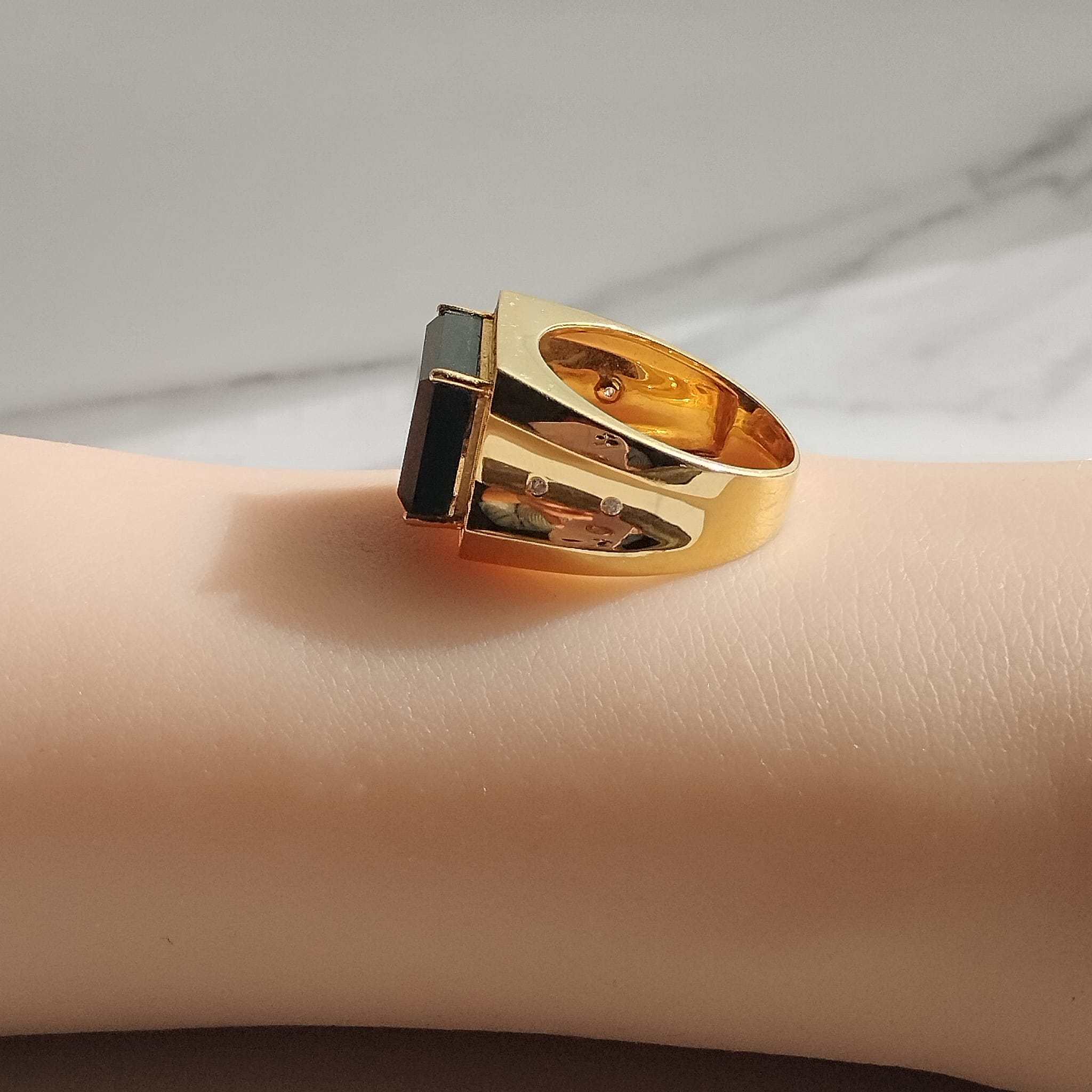 18k Yellow Gold Omphacite Jade Ring (PJA01054)