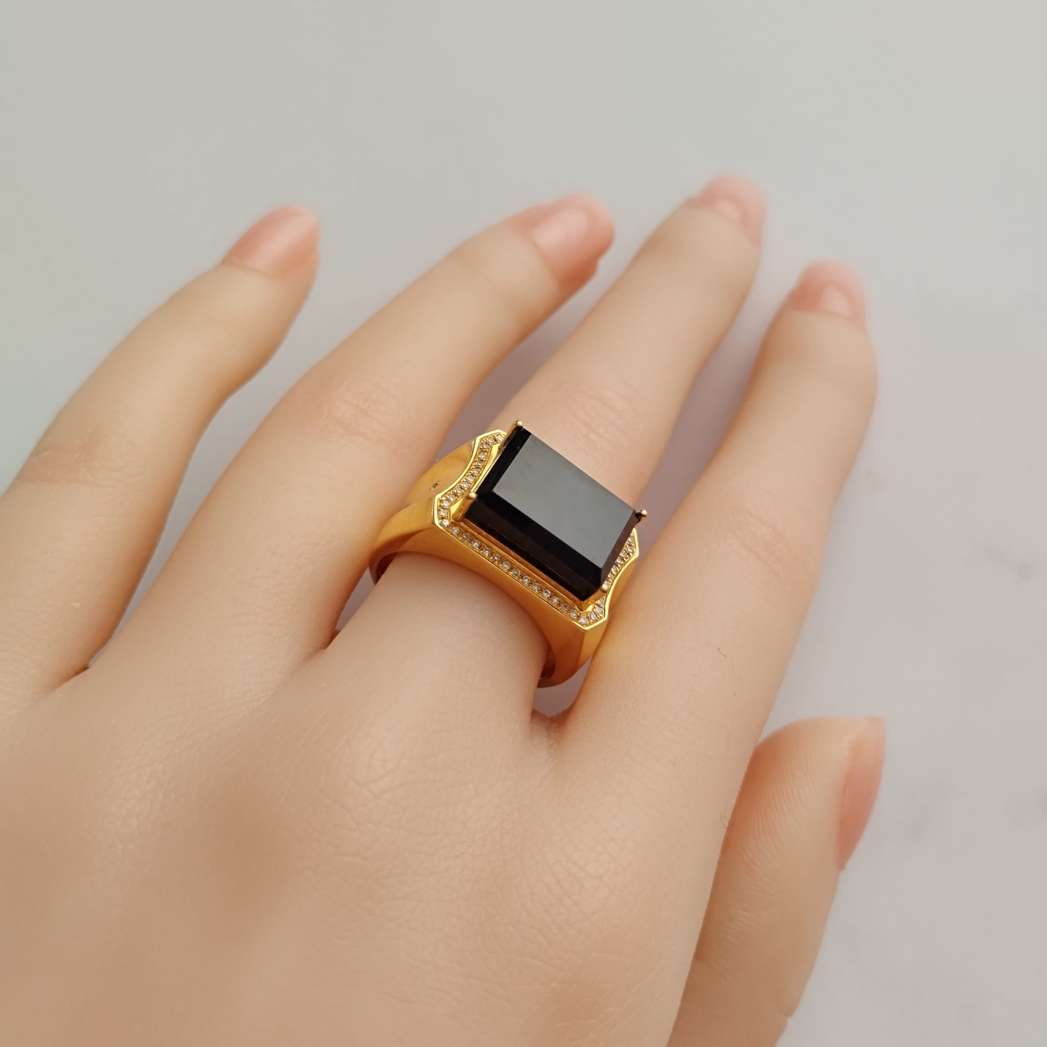 18k Yellow Gold Omphacite Jade Ring (PJA01054)