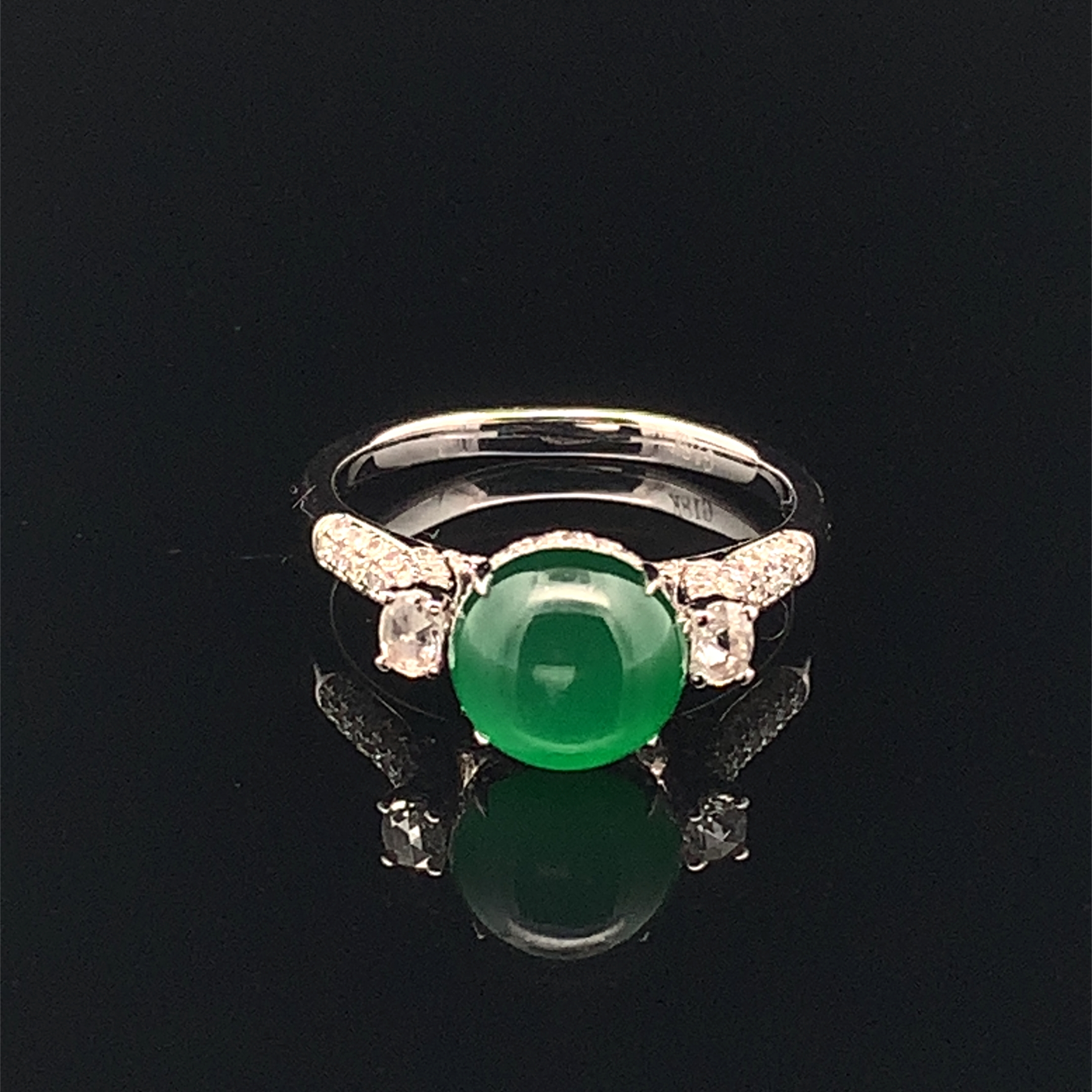 18k White Gold Green Jade Ring (PJA00641)