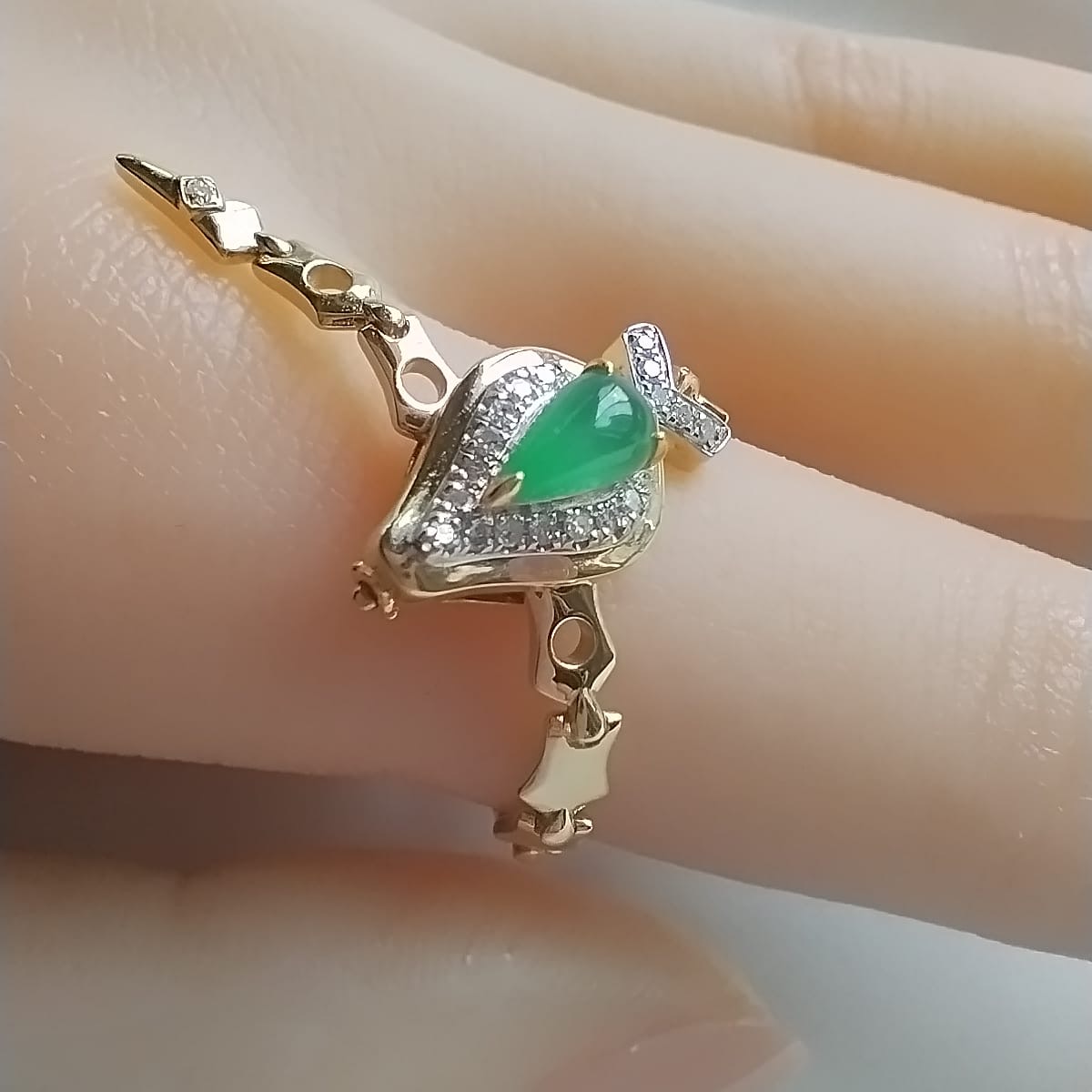 18k Yellow Gold Green Jade Serpent Ring (PJA01095)