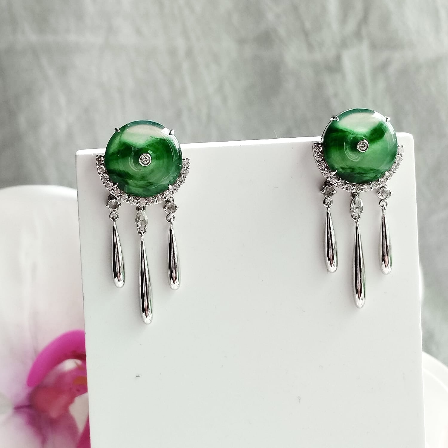 18K White Gold Green Mottled Safety Coin Earrings (PJA01071)