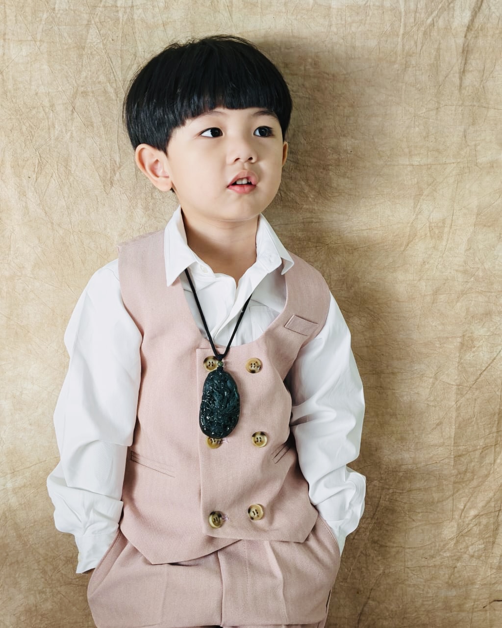 18K Green Carved Dragon Pendant (PJA01044)