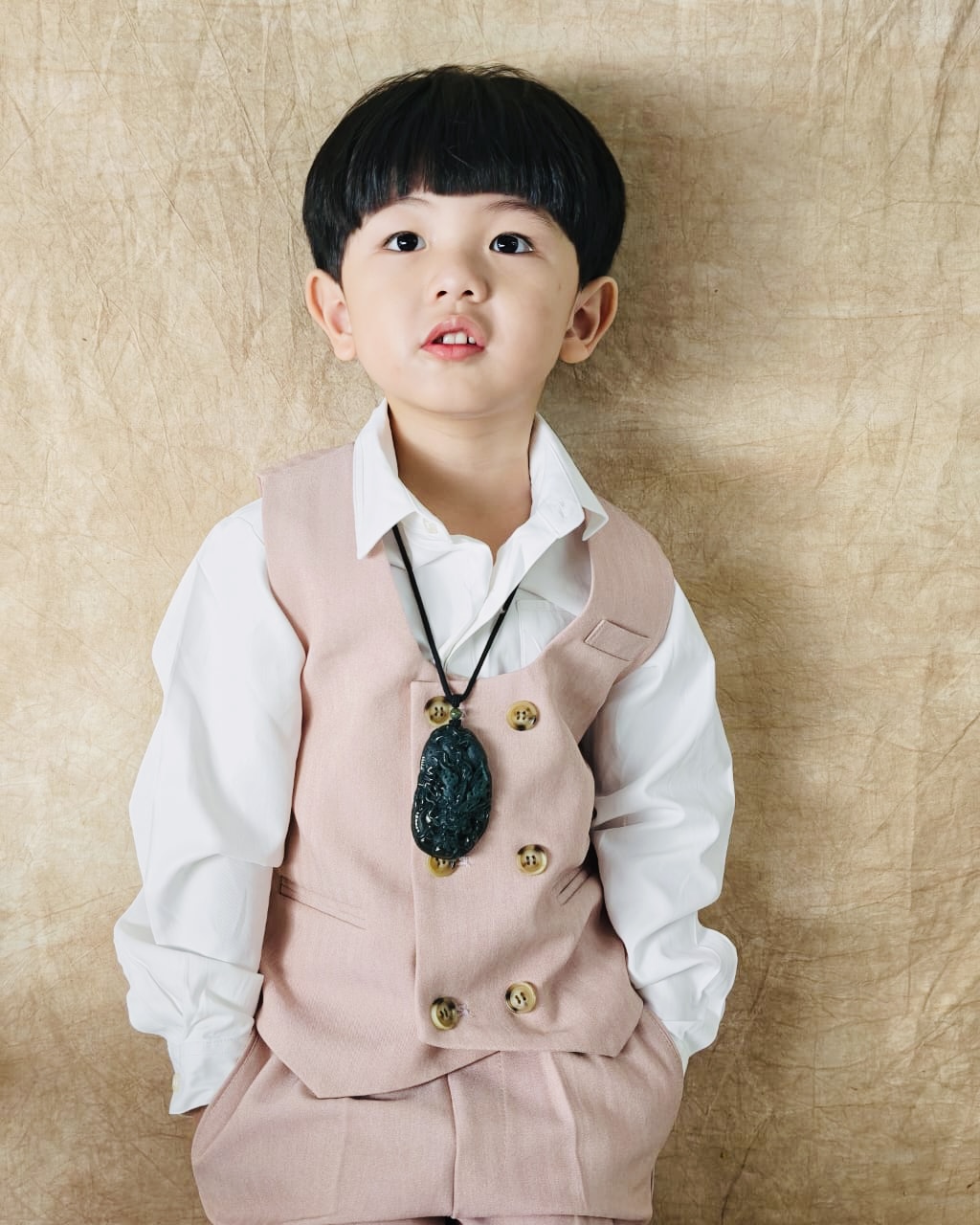 18K Green Carved Dragon Pendant (PJA01044)