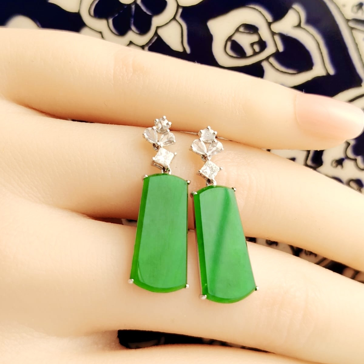 18K White Gold Green Trapezium Jade Earrings (PJA00941)
