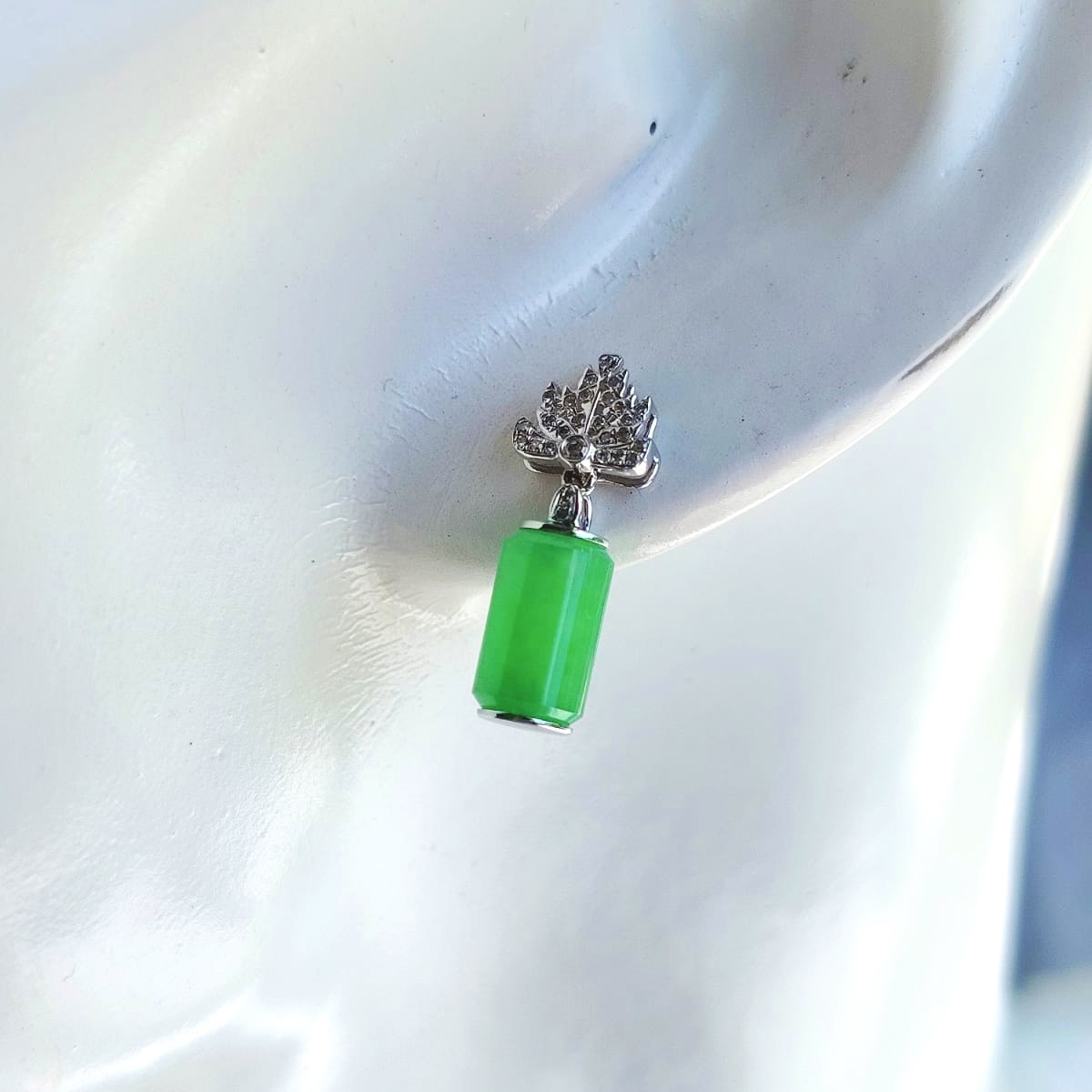 18K White Gold Green Lantern Jade Earrings (PJA01104)