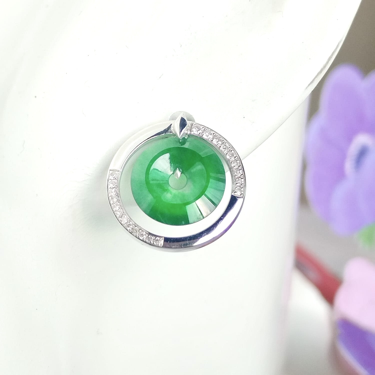 18K White Gold Green Donut Earrings (PJA00883)
