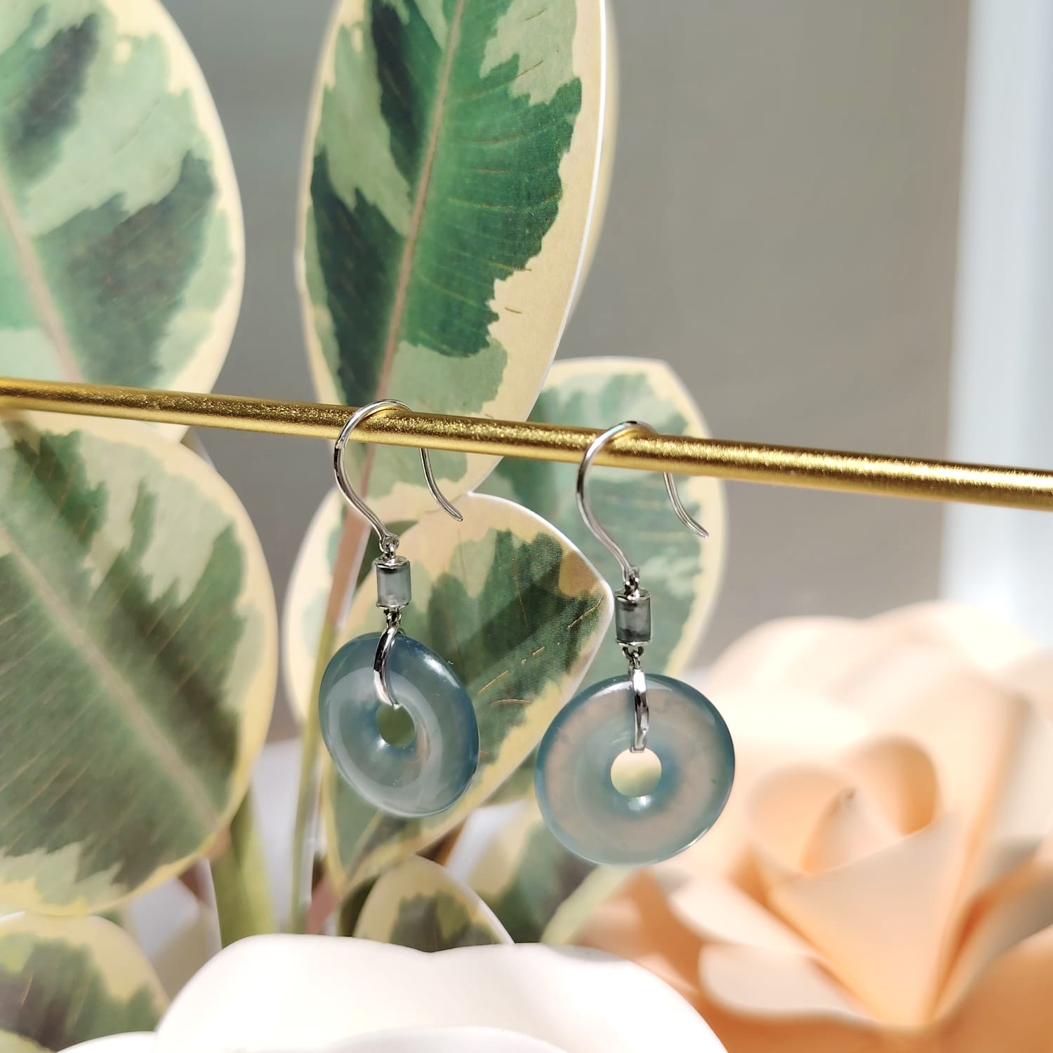 18K White Gold Bluish Donut Earrings (PJA01177)