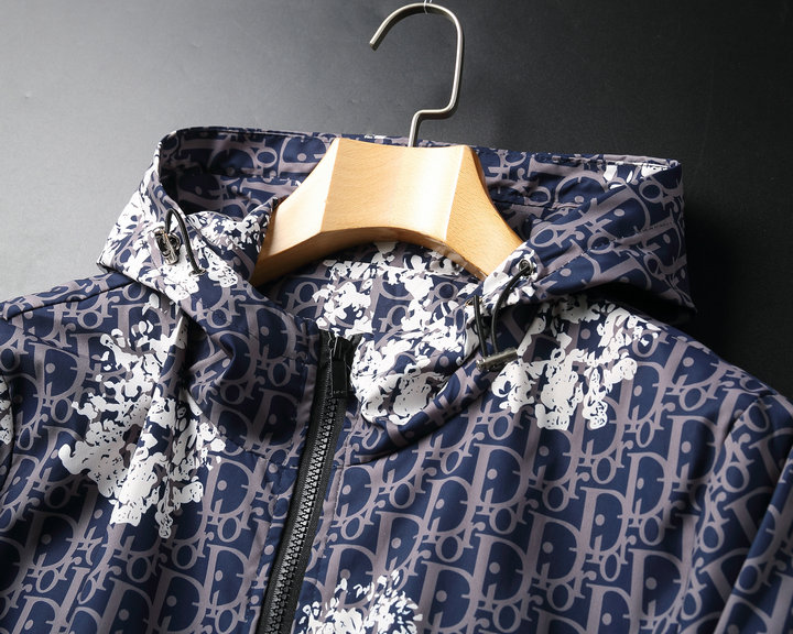 【DIOR 公式旗艦店】ディオール  ジャケット着好評に付き再入荷！